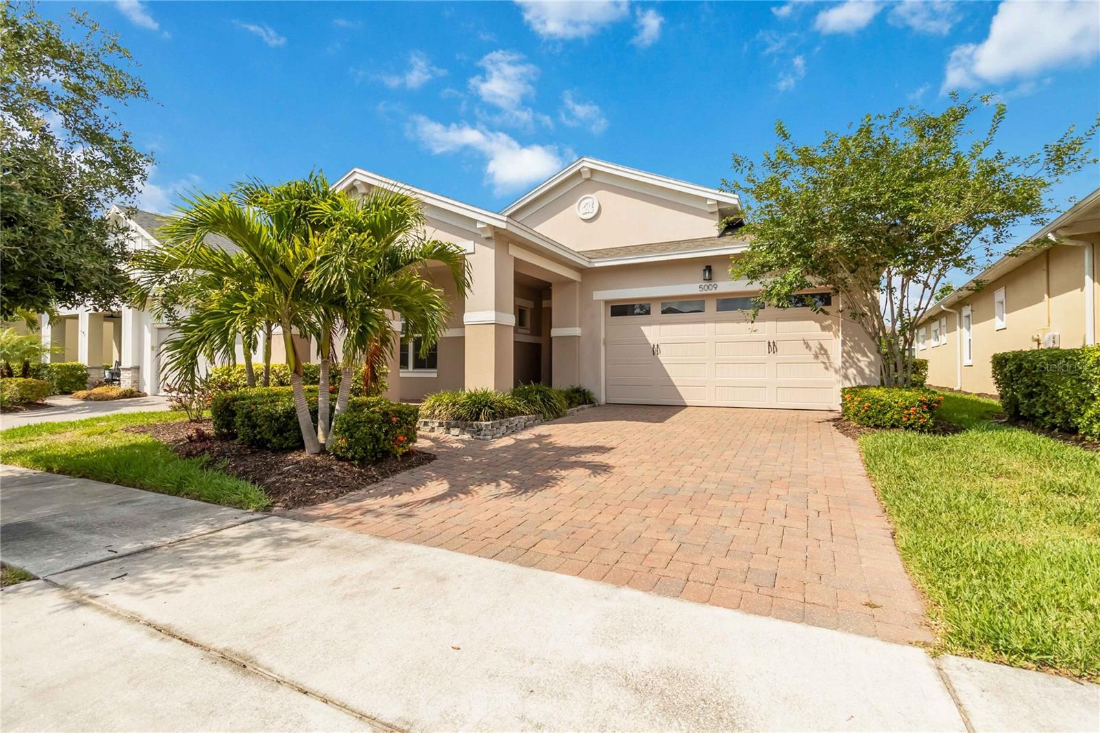 Image 3 of 73 For 5009 Fountainwood Drive
