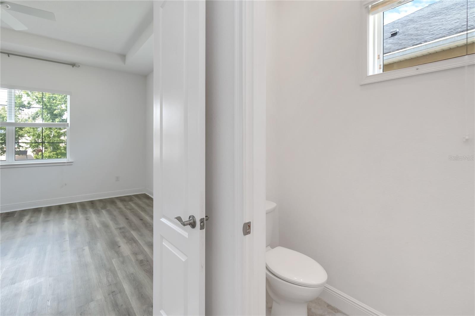 Image 30 of 73 For 5009 Fountainwood Drive