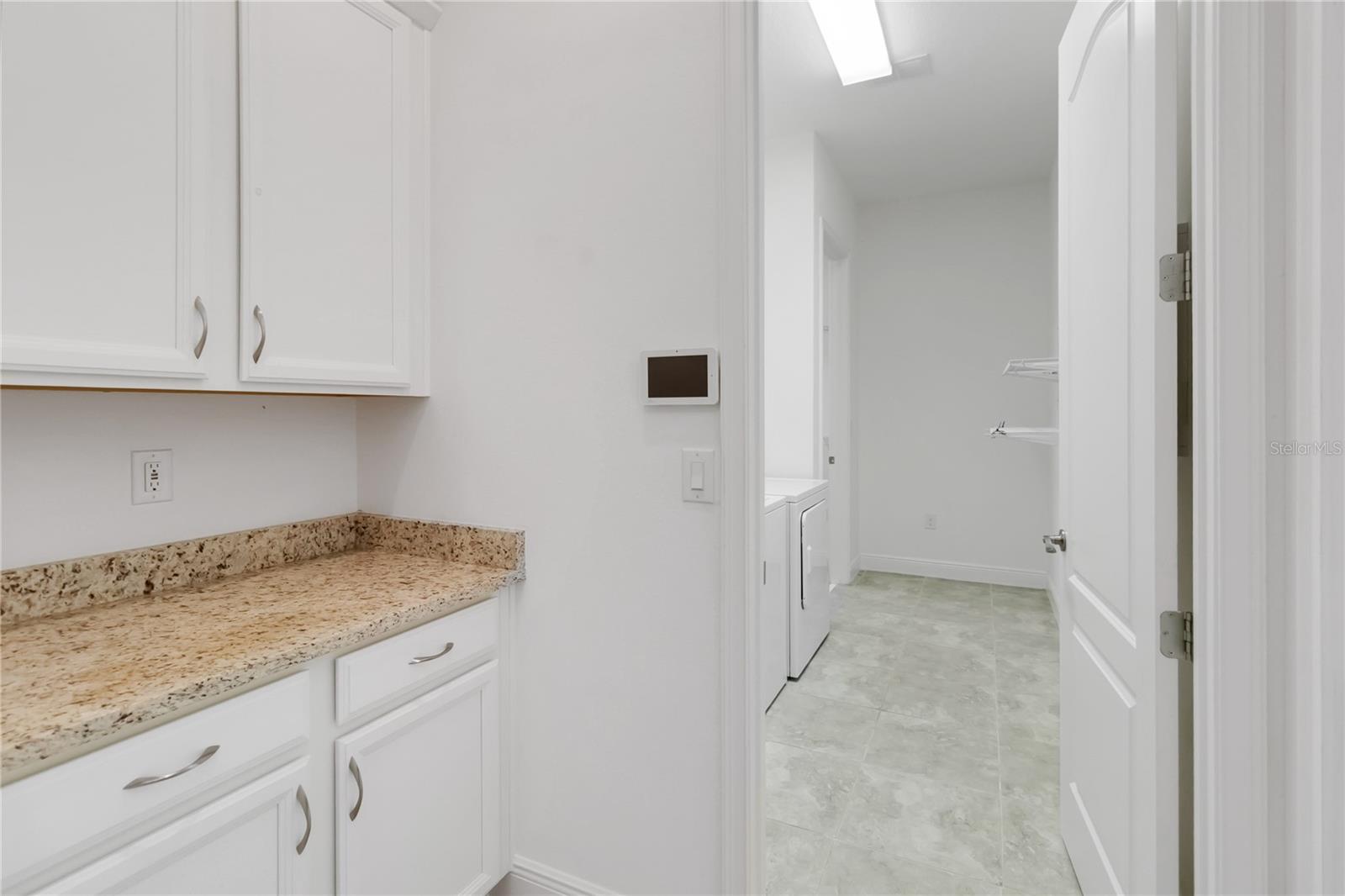 Image 35 of 73 For 5009 Fountainwood Drive
