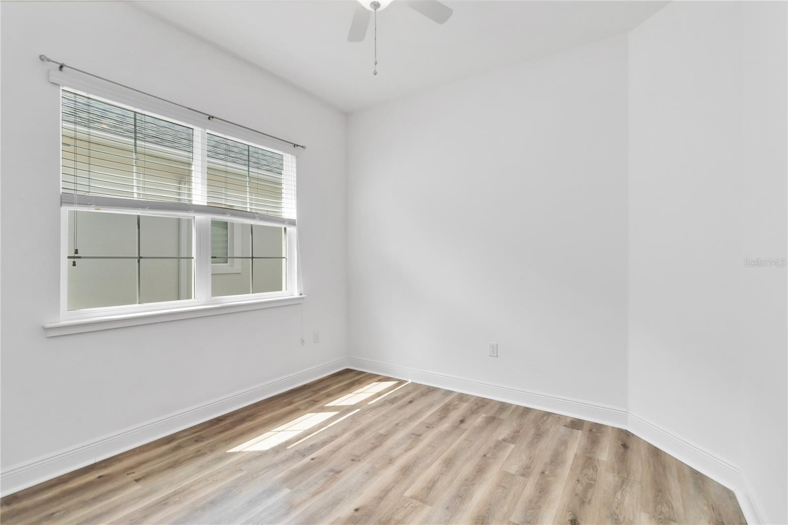 Image 40 of 73 For 5009 Fountainwood Drive
