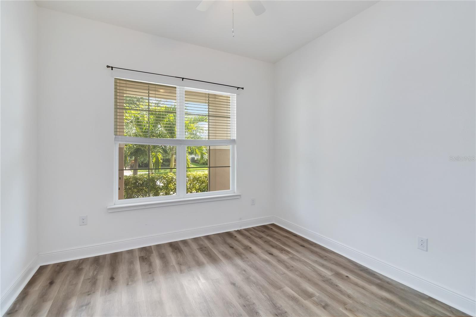 Image 42 of 73 For 5009 Fountainwood Drive
