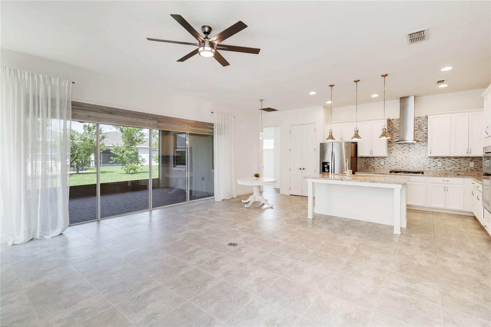 Image 9 of 73 For 5009 Fountainwood Drive