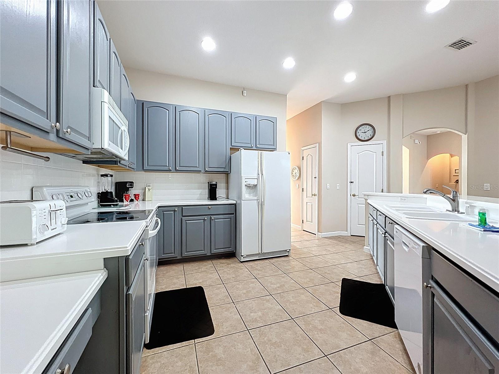 Image 9 of 25 For 518 Brighton Drive
