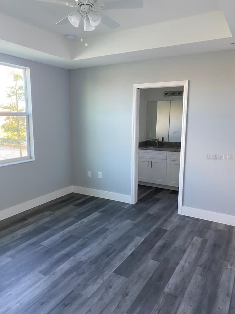 Image 8 of 9 For 319 Nicholas Parkway W