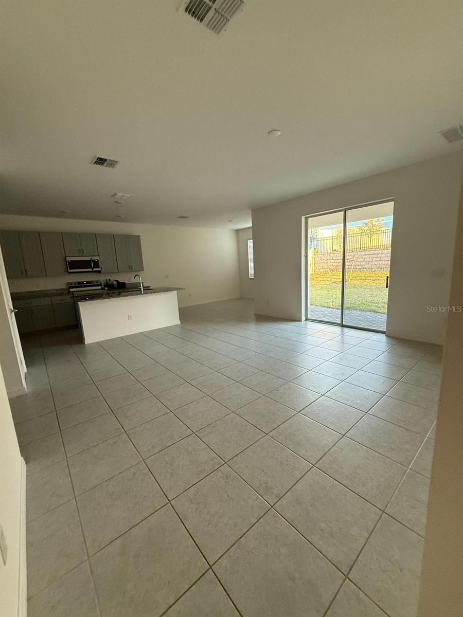 Image 12 of 18 For 776 Richmond Estate Avenue