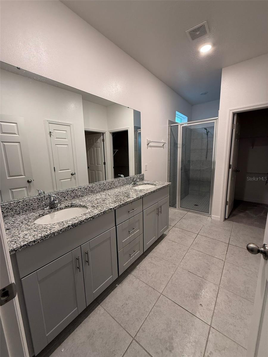 Image 4 of 18 For 776 Richmond Estate Avenue