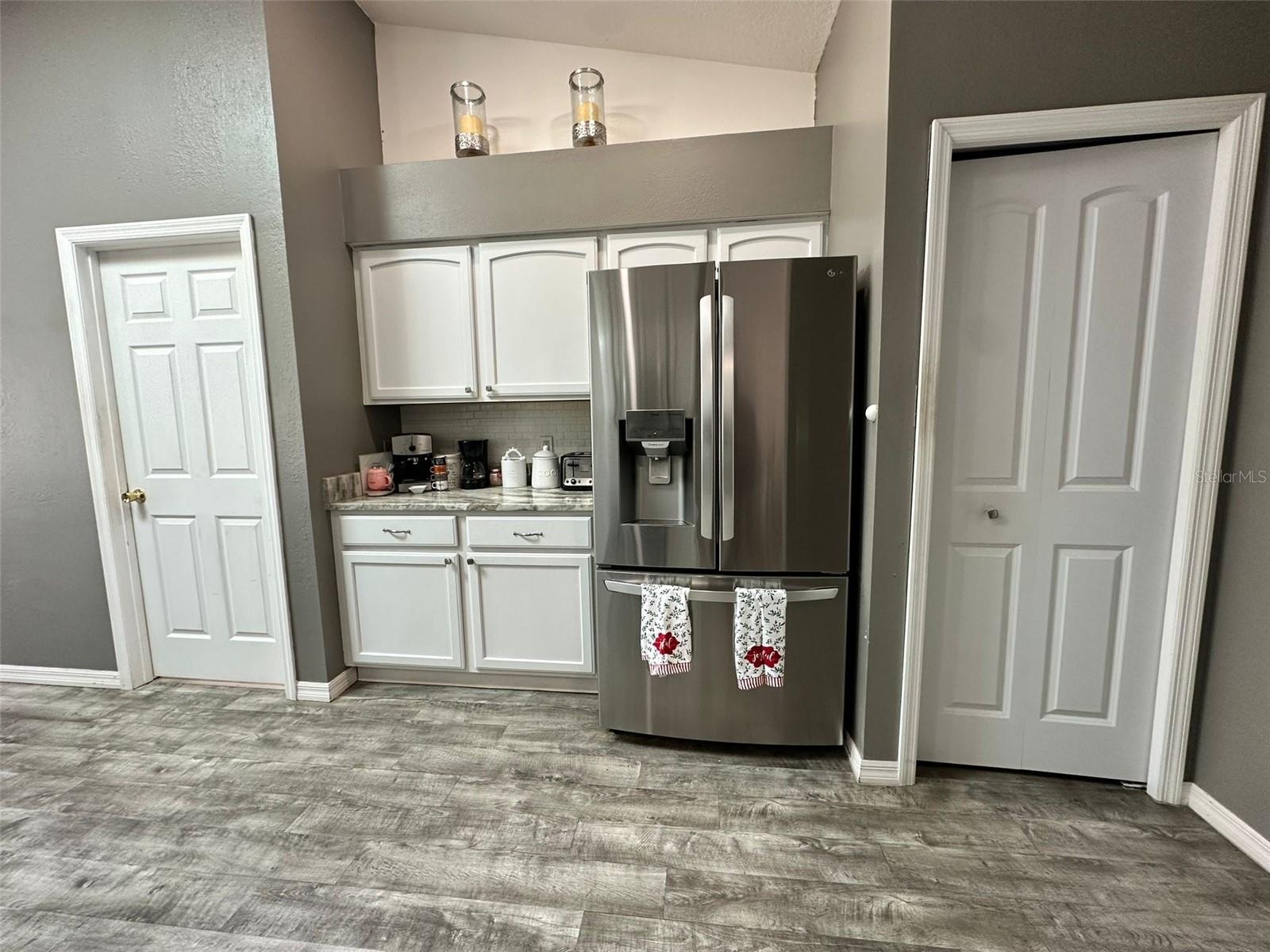 Image 21 of 40 For 2410 Sweetwater Boulevard