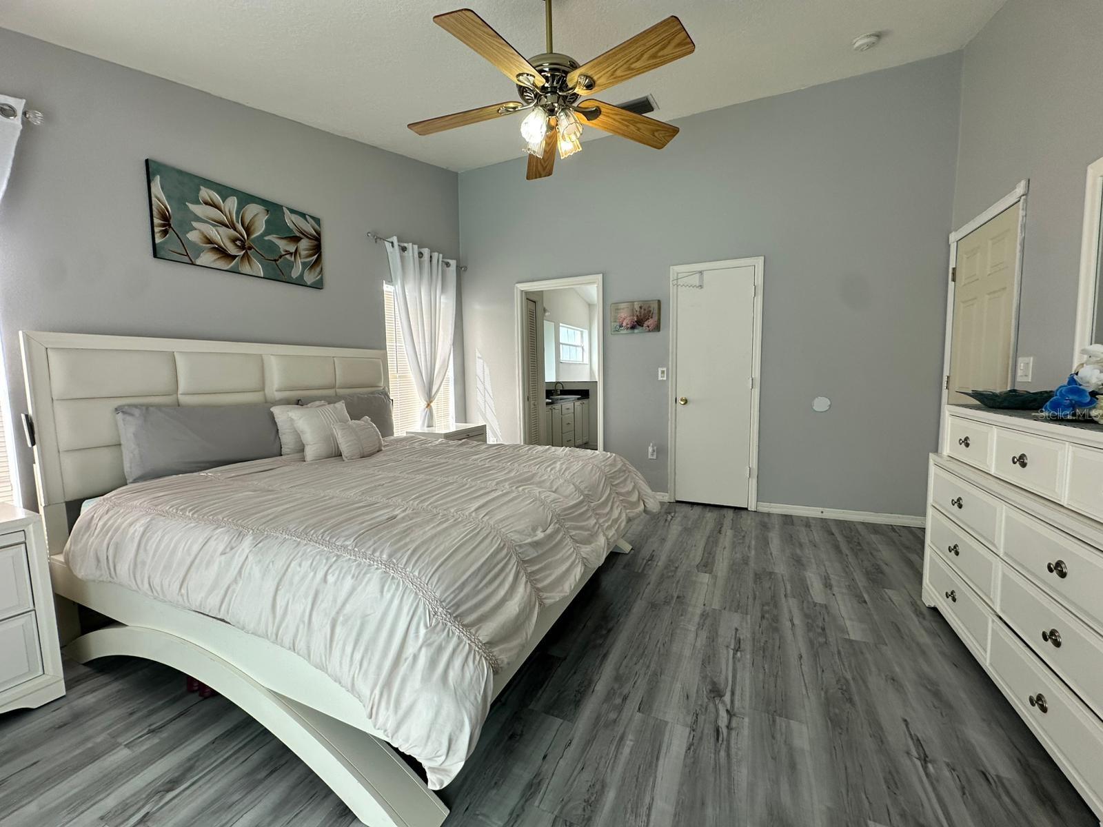 Image 26 of 40 For 2410 Sweetwater Boulevard