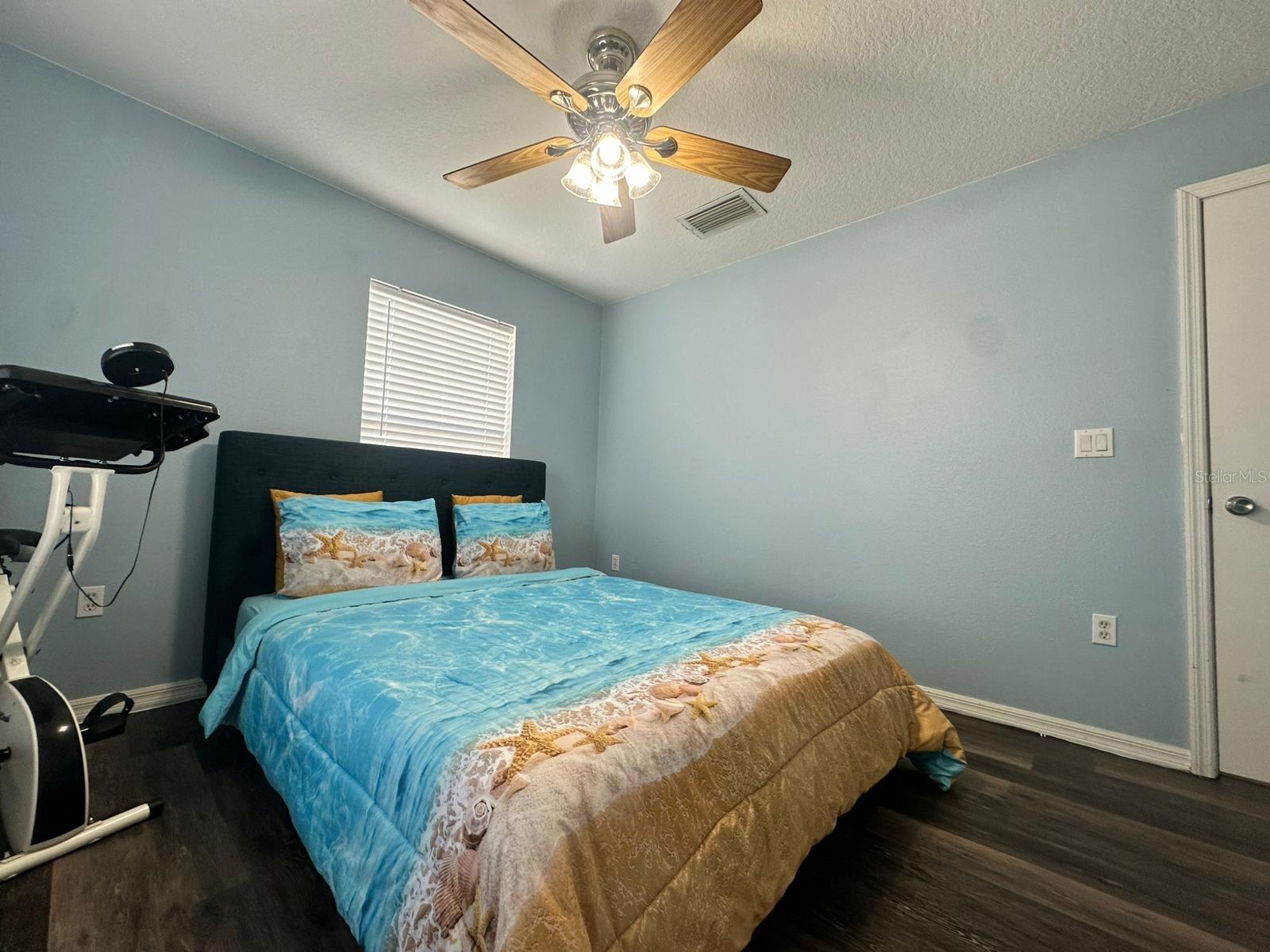 Image 33 of 40 For 2410 Sweetwater Boulevard