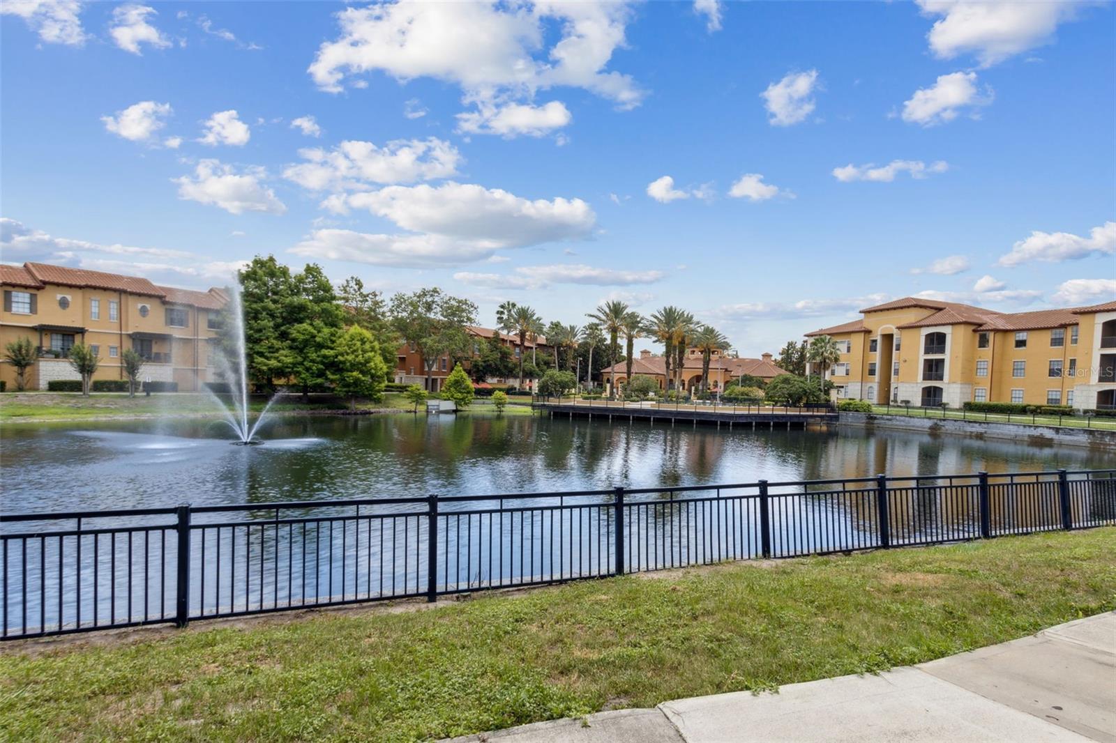 Image 5 of 22 For 6149 Metrowest Boulevard 101