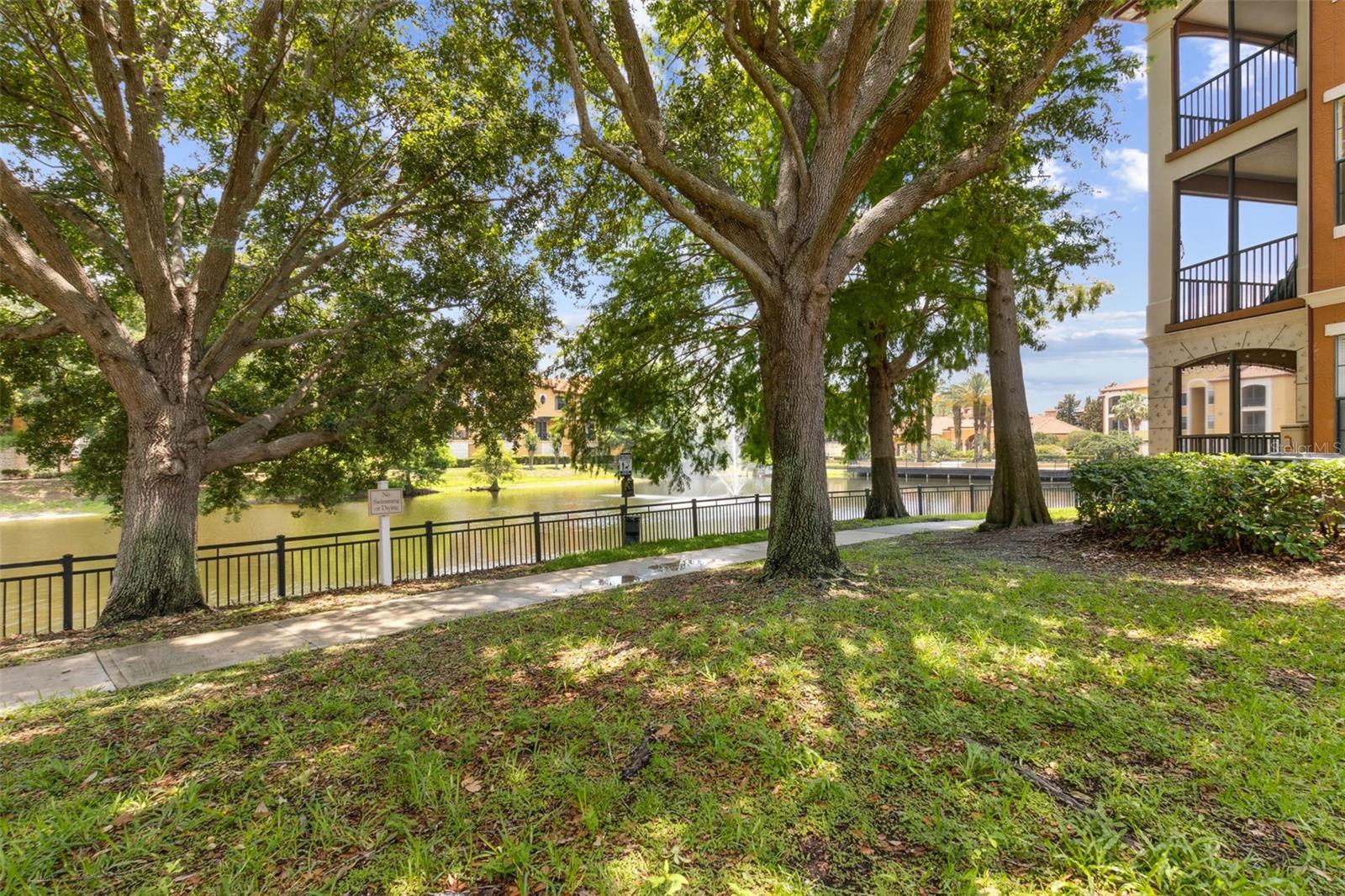 Image 6 of 22 For 6149 Metrowest Boulevard 101