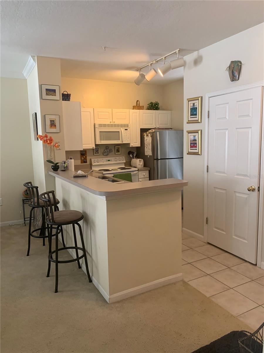 Image 6 of 13 For 571 Water Street 571