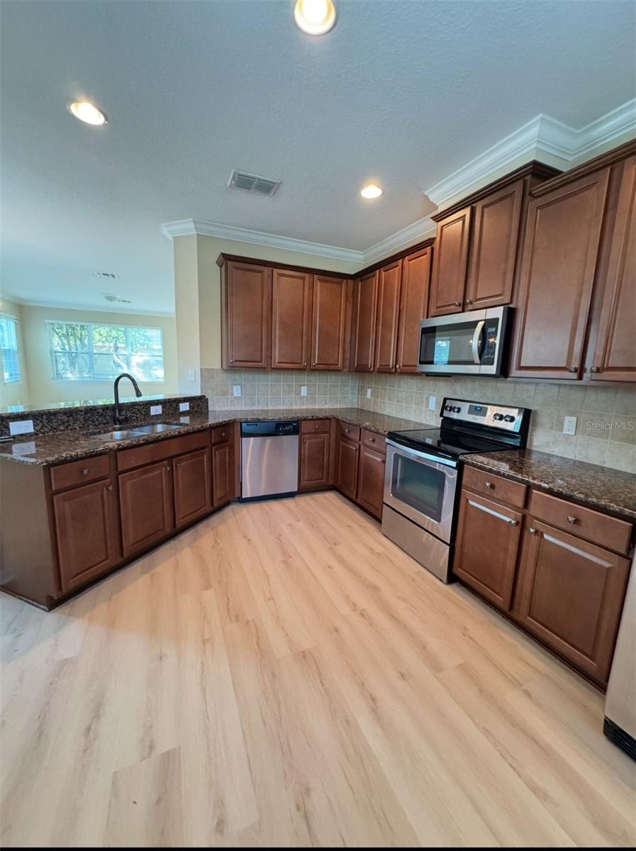 Image 7 of 17 For 7776 Rigby Street