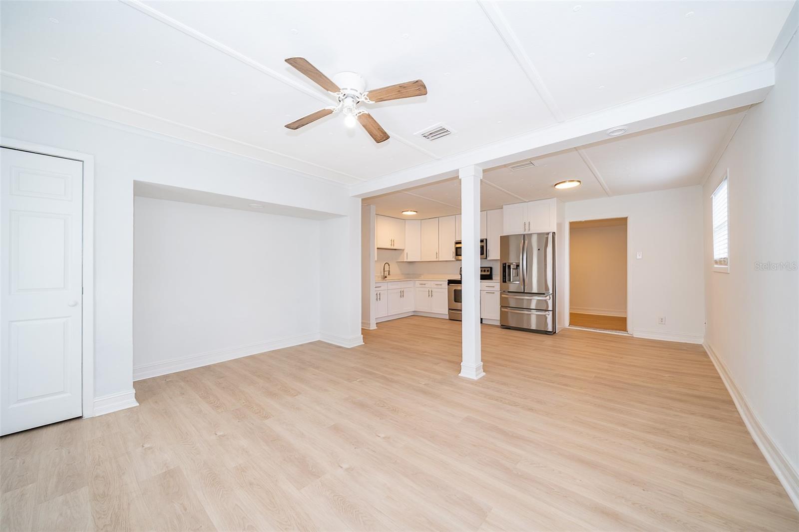 Image 9 of 22 For 790 Park Lane