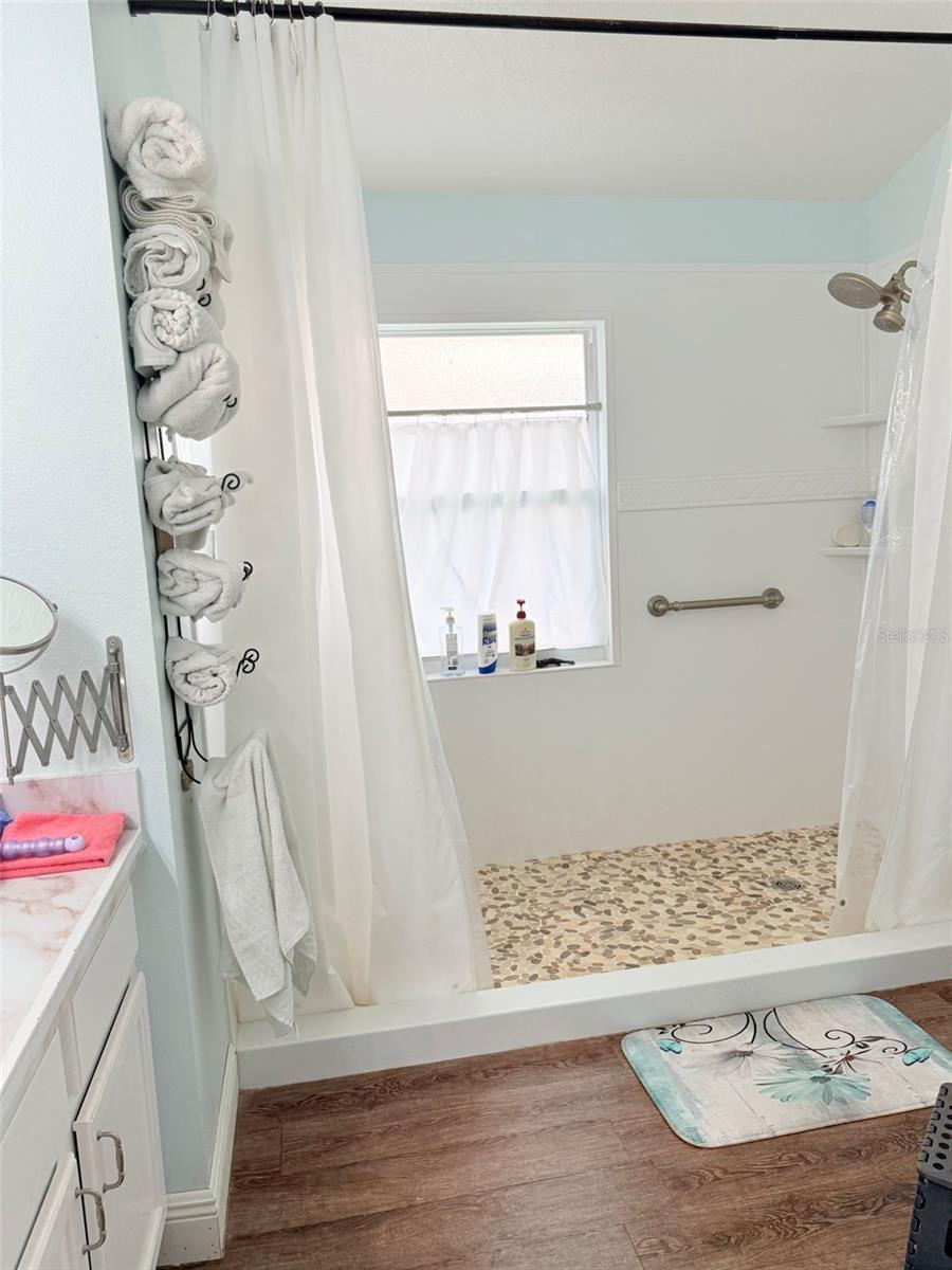 Image 15 of 22 For 16425 Golden Eagle Boulevard