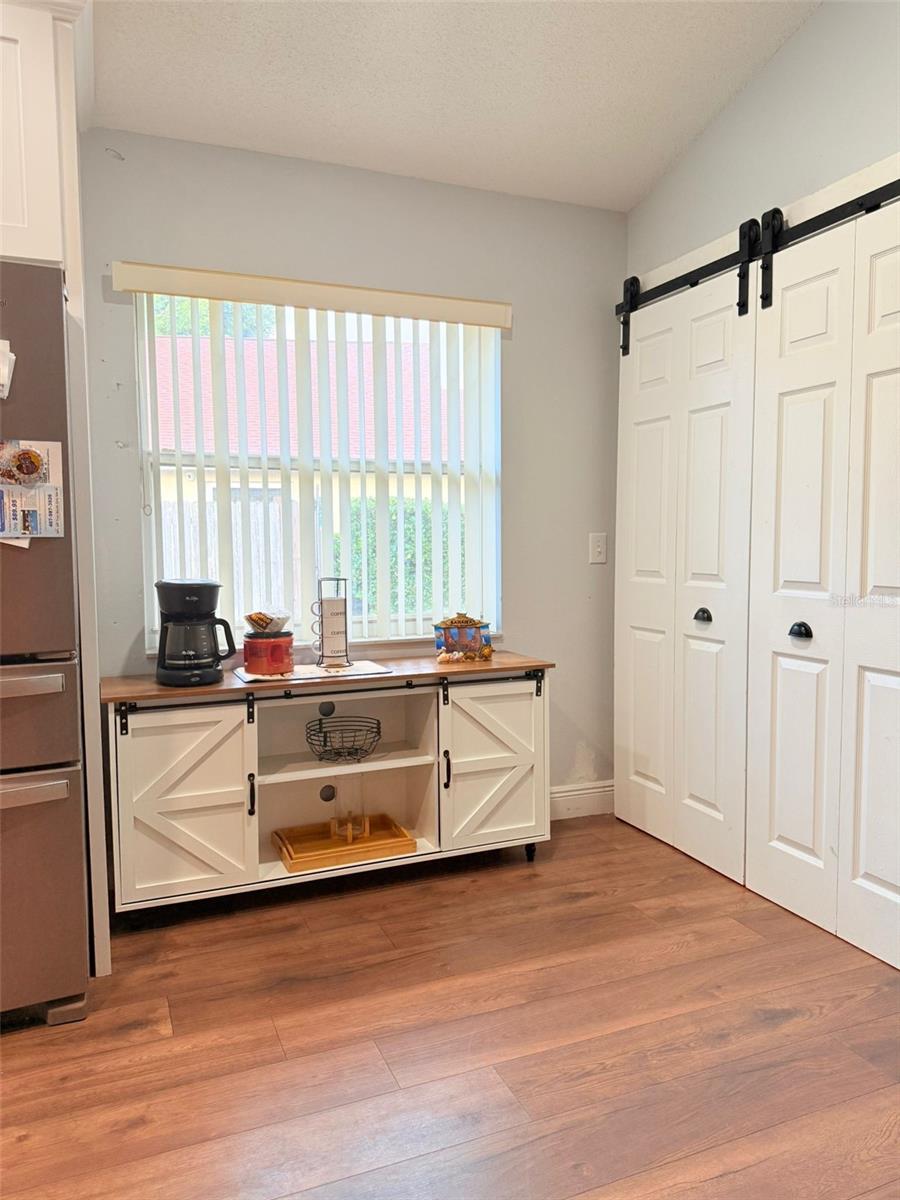 Image 4 of 22 For 16425 Golden Eagle Boulevard