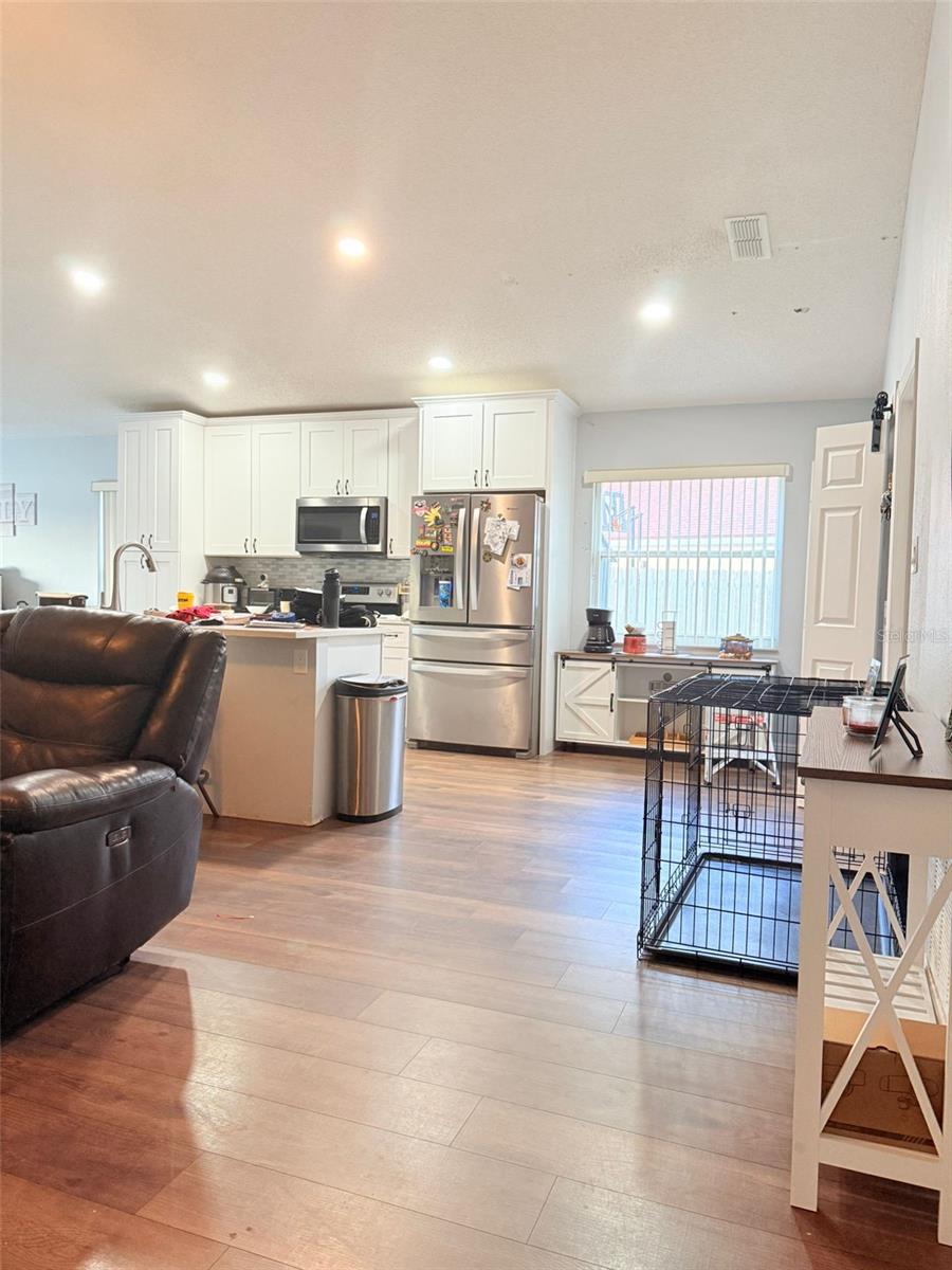 Image 6 of 22 For 16425 Golden Eagle Boulevard