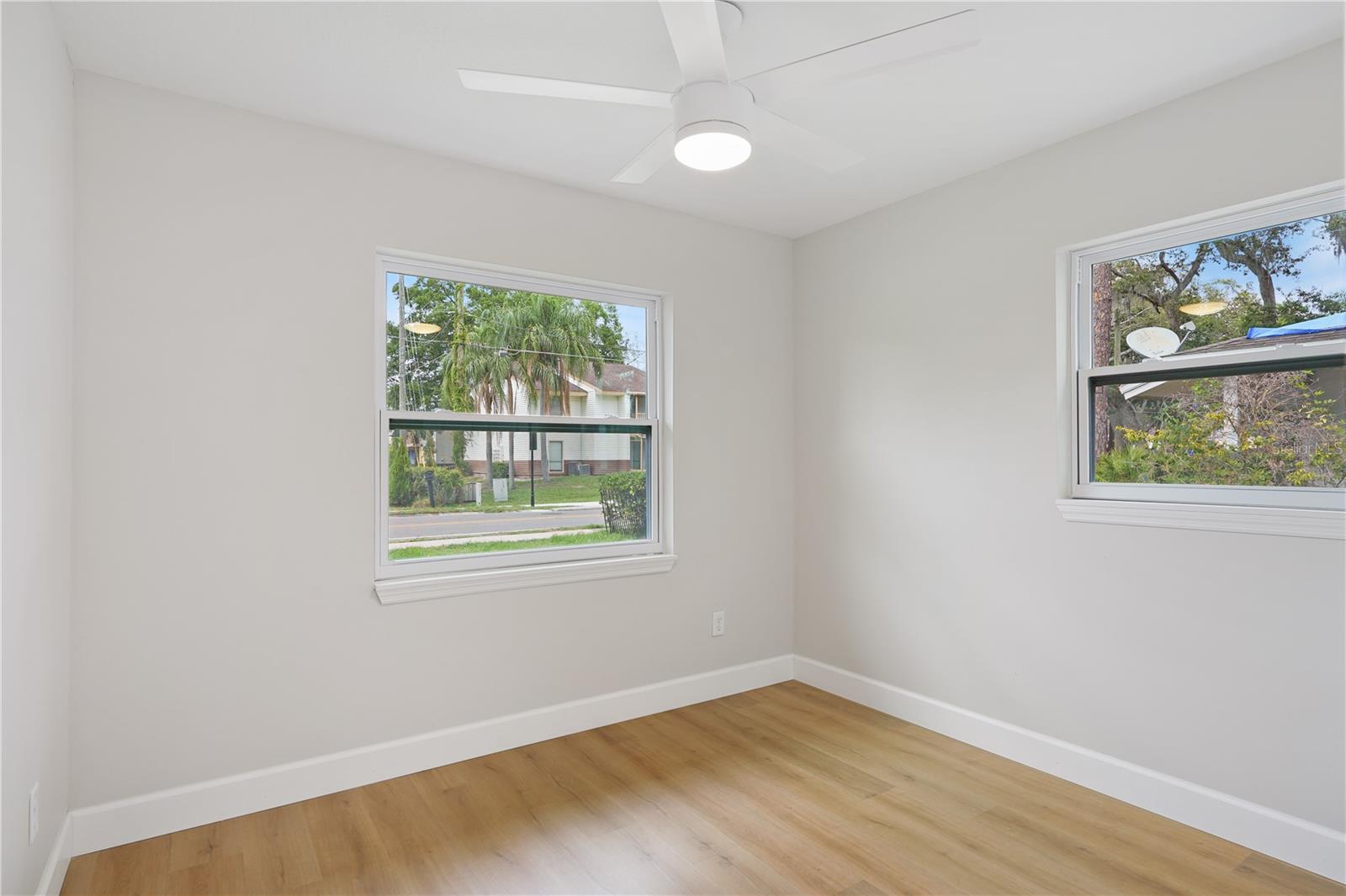 Image 15 of 21 For 818 Ballard Street