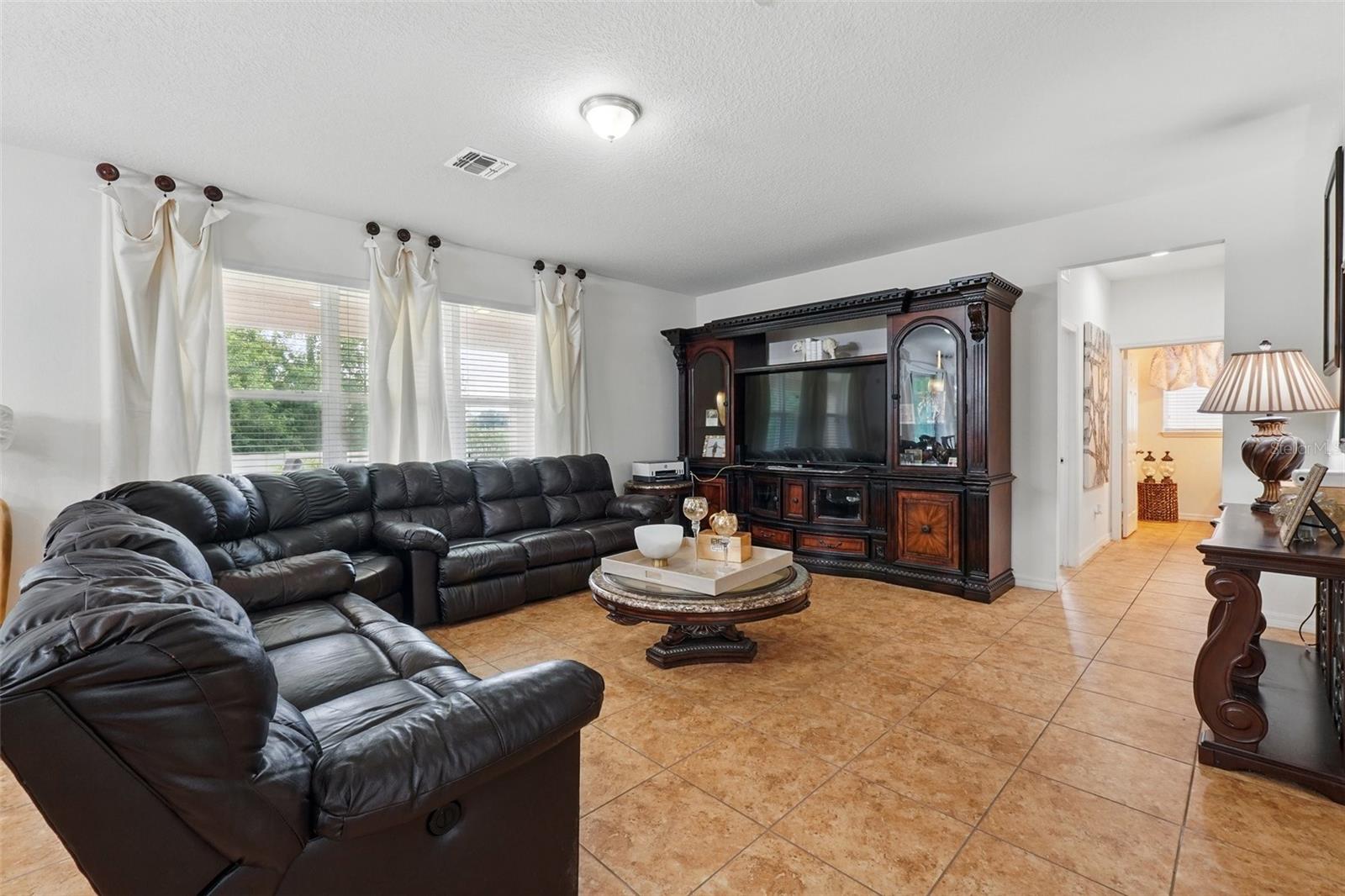Image 11 of 56 For 3899 Mount Vernon Way