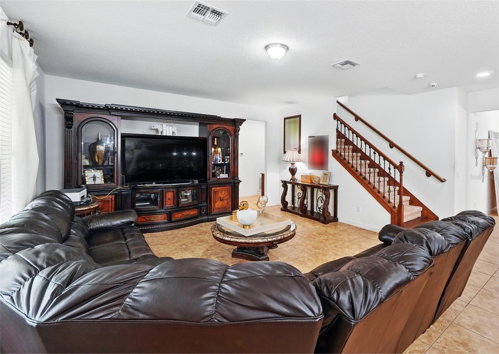 Image 15 of 56 For 3899 Mount Vernon Way