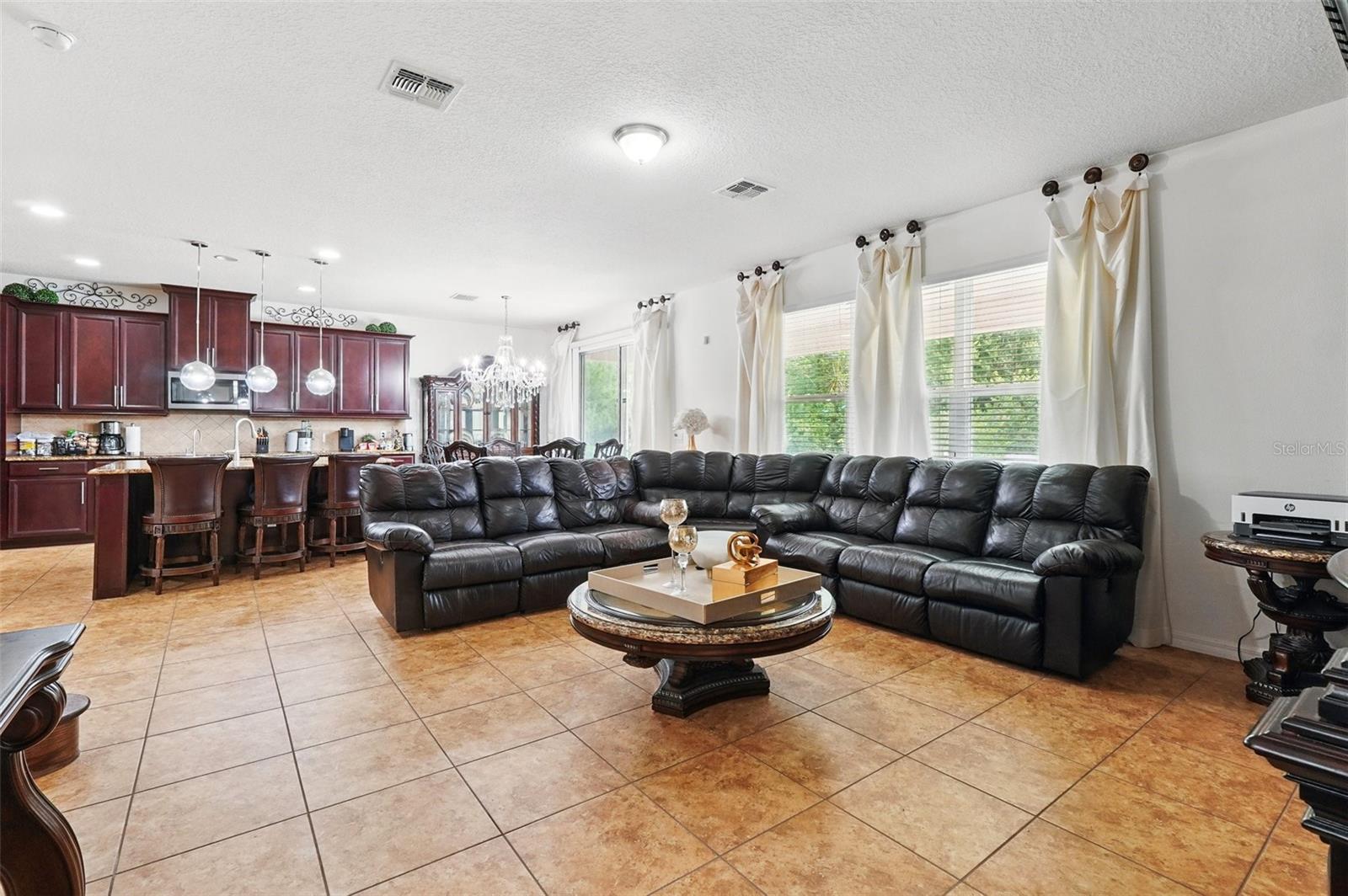 Image 16 of 56 For 3899 Mount Vernon Way