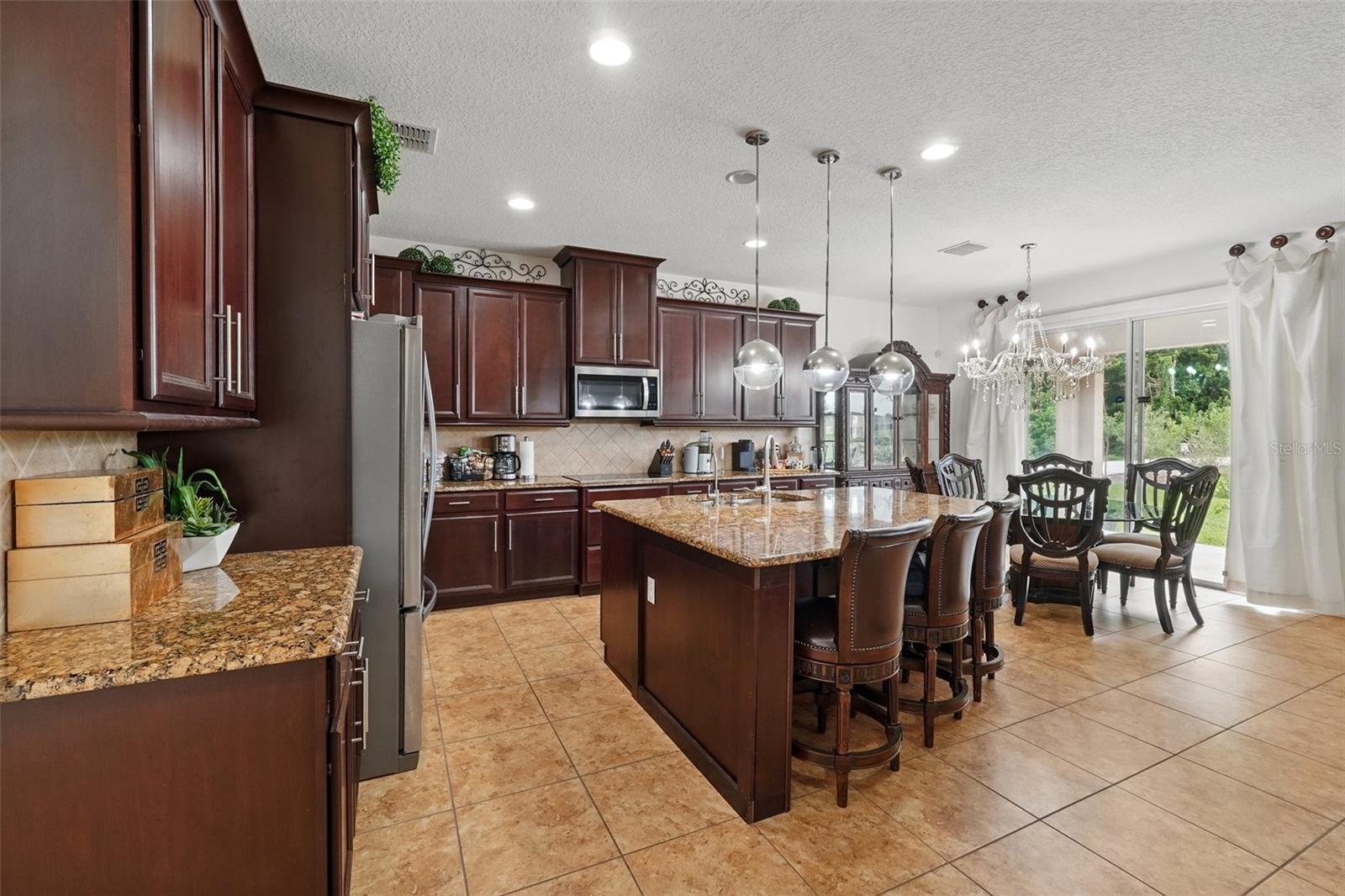 Image 19 of 56 For 3899 Mount Vernon Way