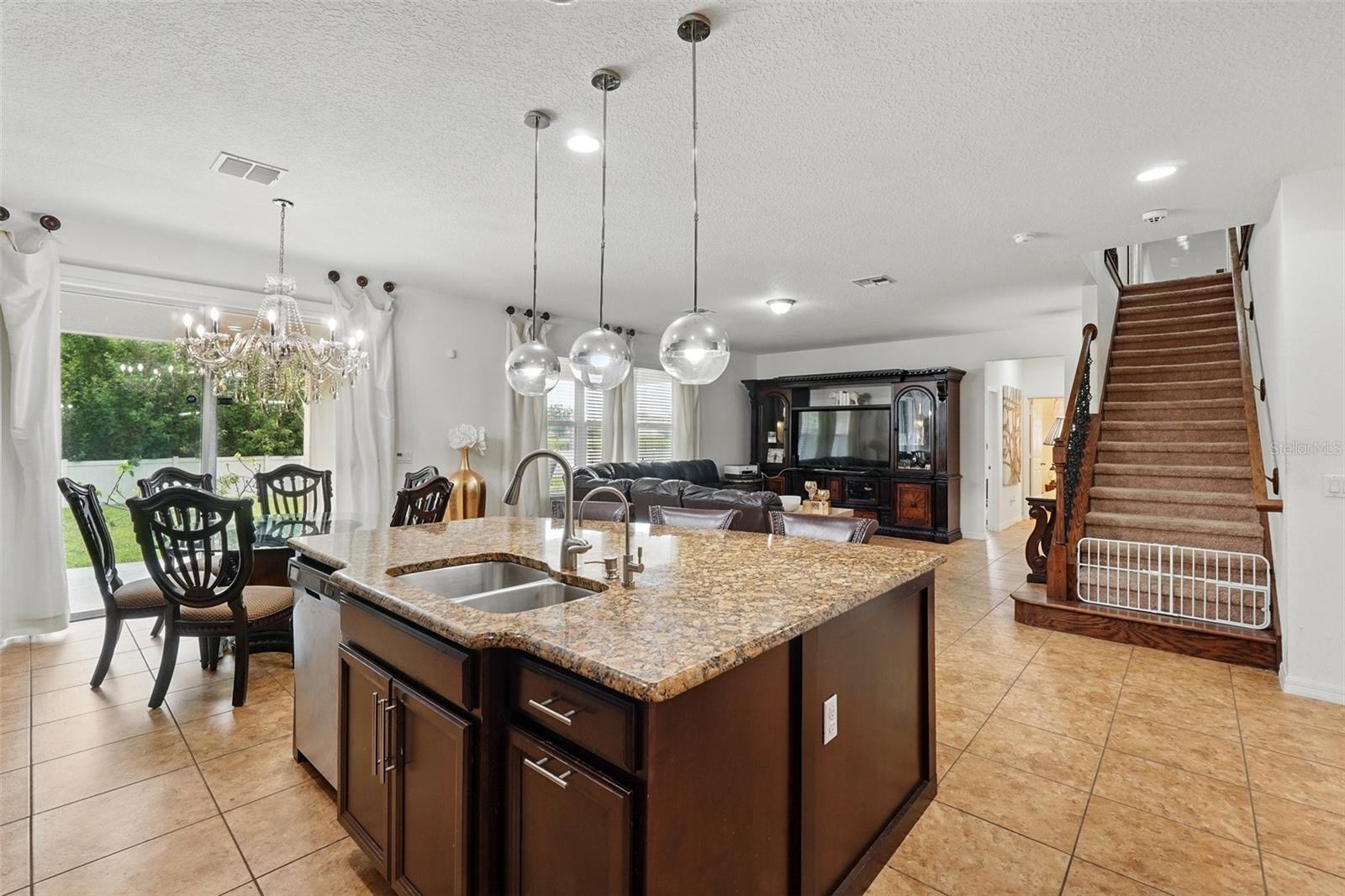Image 21 of 56 For 3899 Mount Vernon Way