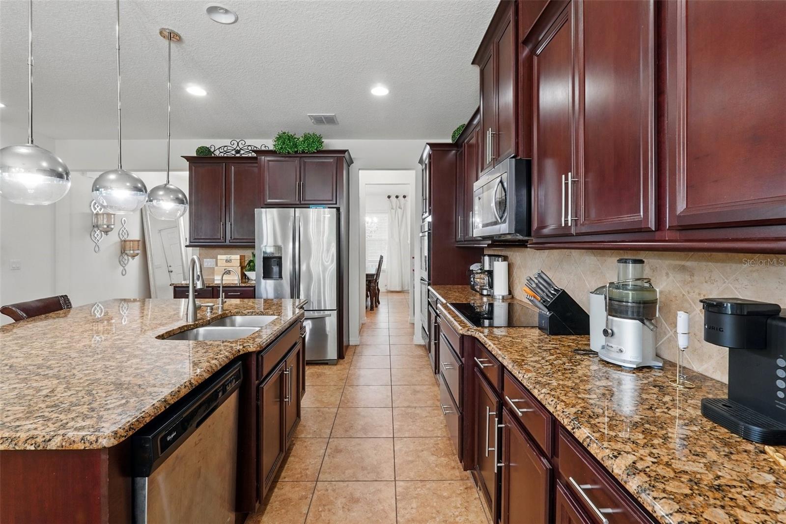 Image 22 of 56 For 3899 Mount Vernon Way
