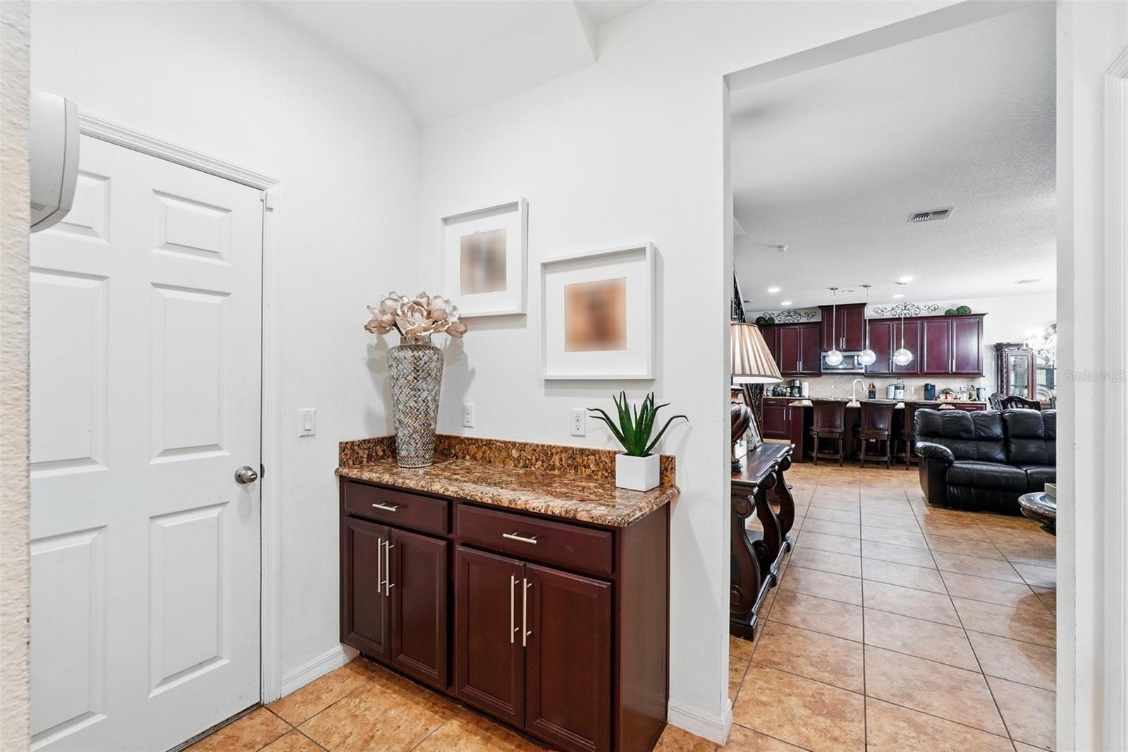 Image 26 of 56 For 3899 Mount Vernon Way