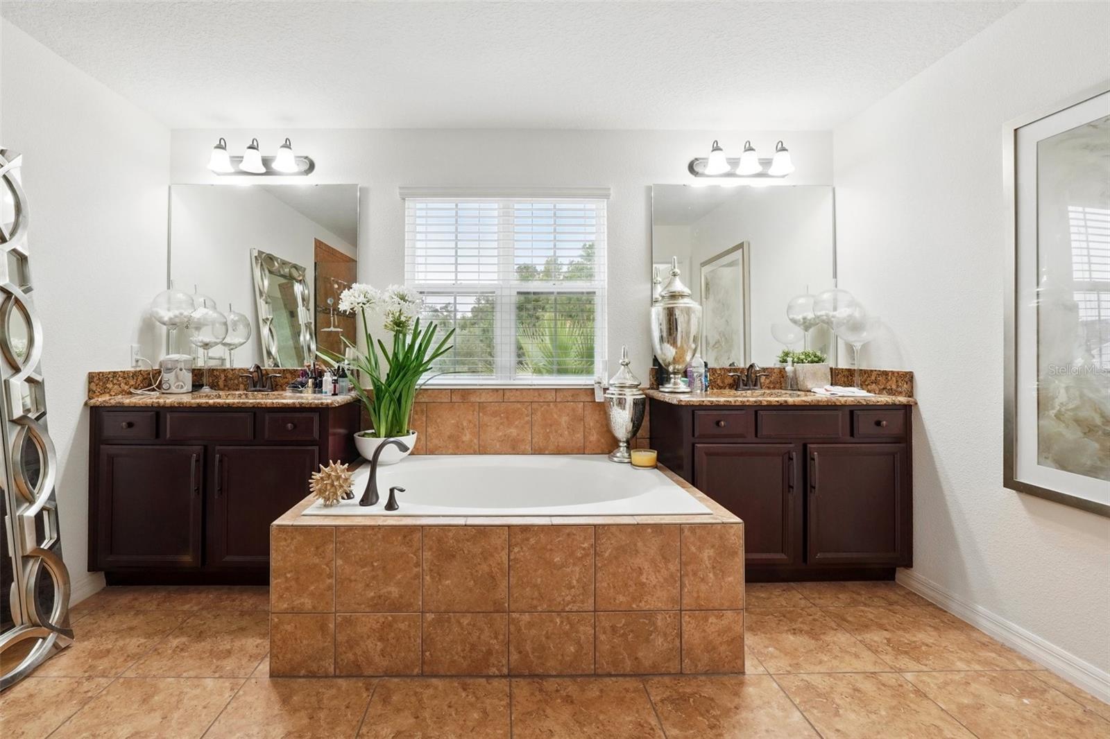 Image 30 of 56 For 3899 Mount Vernon Way