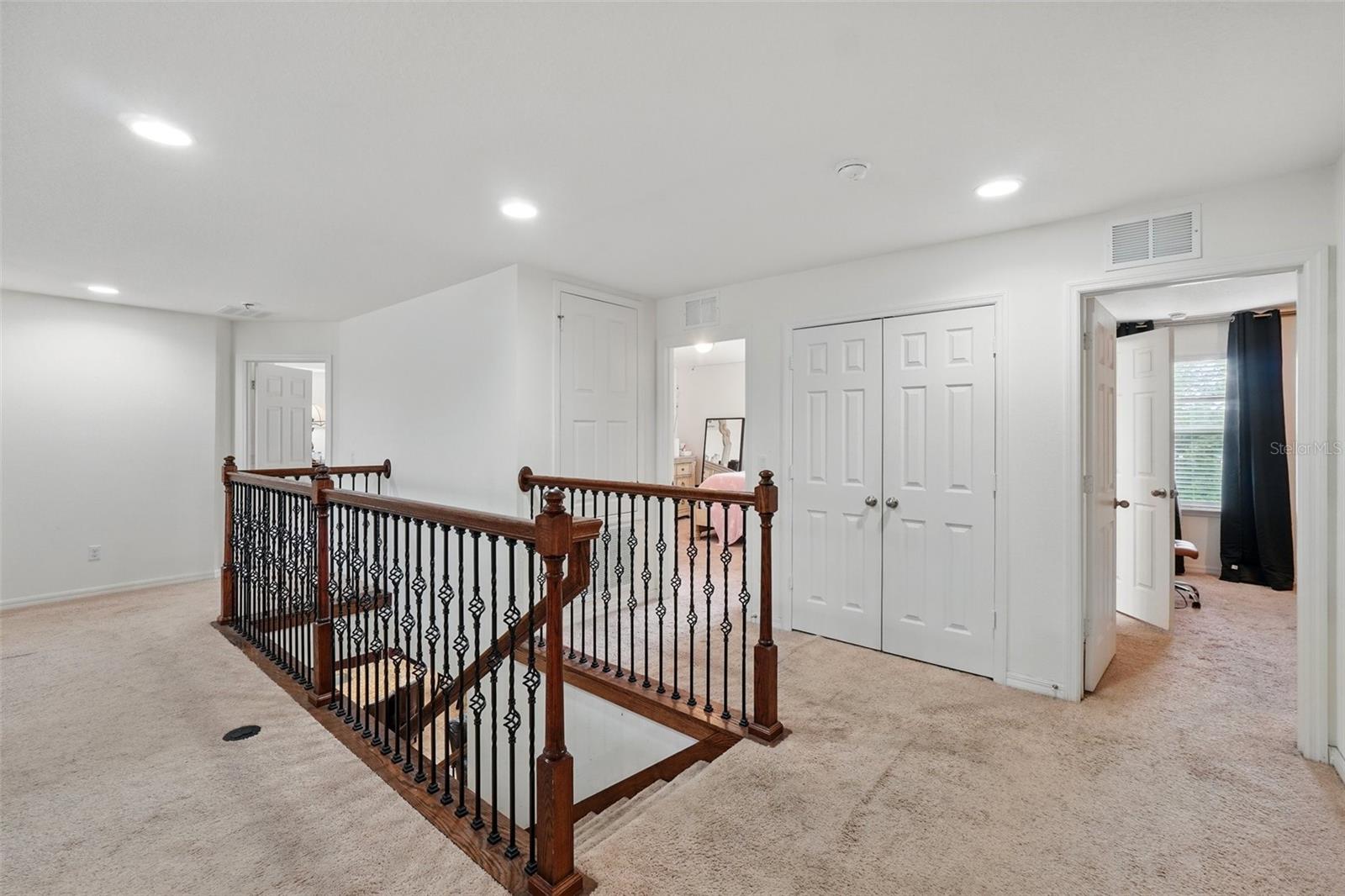 Image 33 of 56 For 3899 Mount Vernon Way