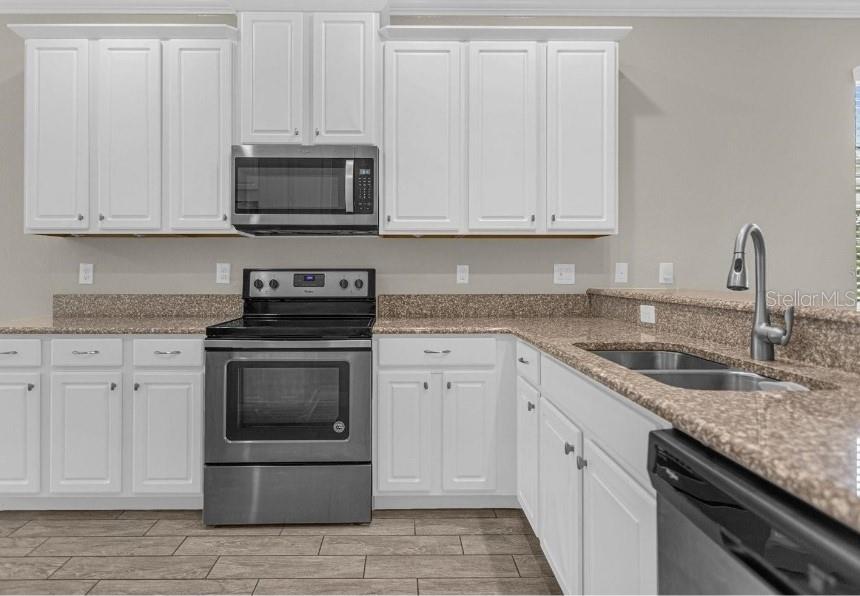 Image 9 of 25 For 2621 Amati Drive