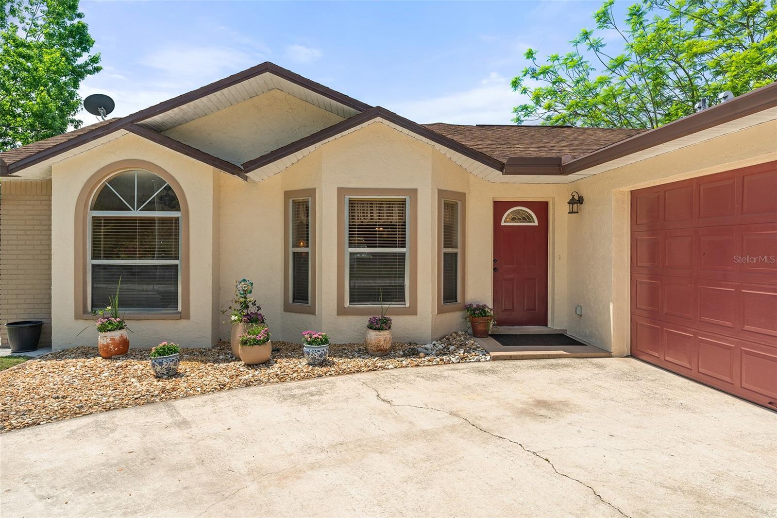 Image 2 of 65 For 621 Rebecca Drive