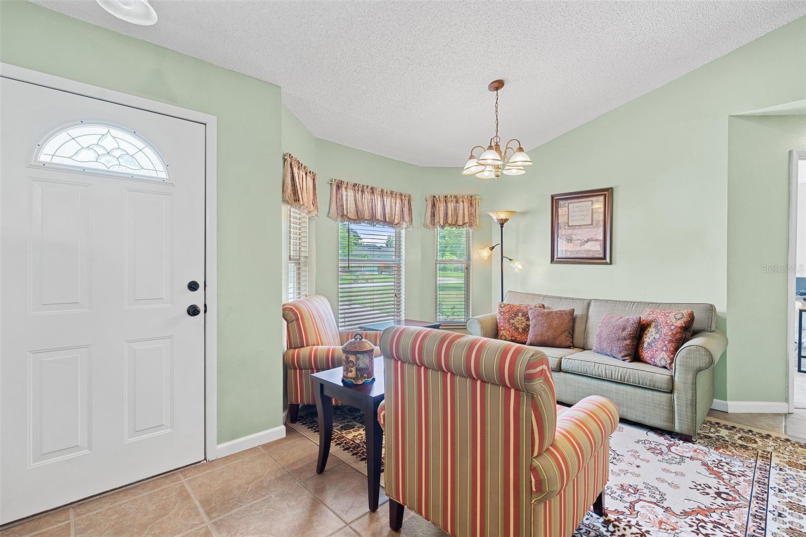 Image 3 of 65 For 621 Rebecca Drive