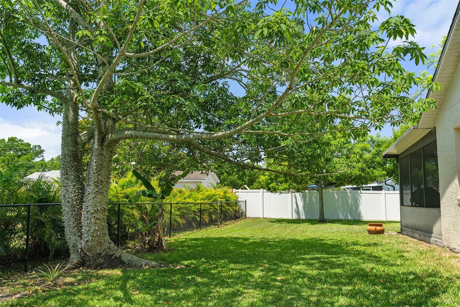 Image 31 of 65 For 621 Rebecca Drive