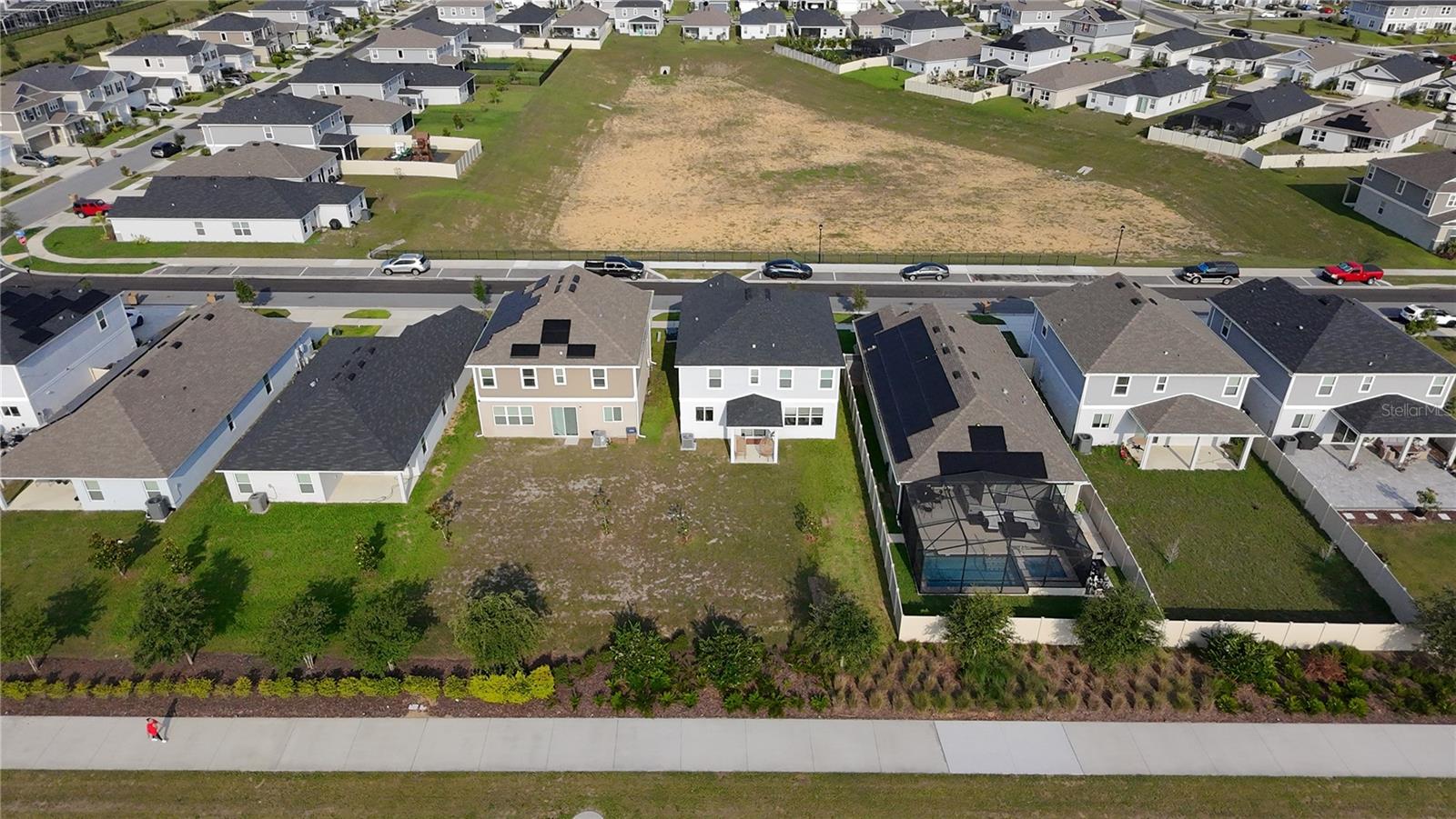 Image 39 of 46 For 895 Overpool Avenue