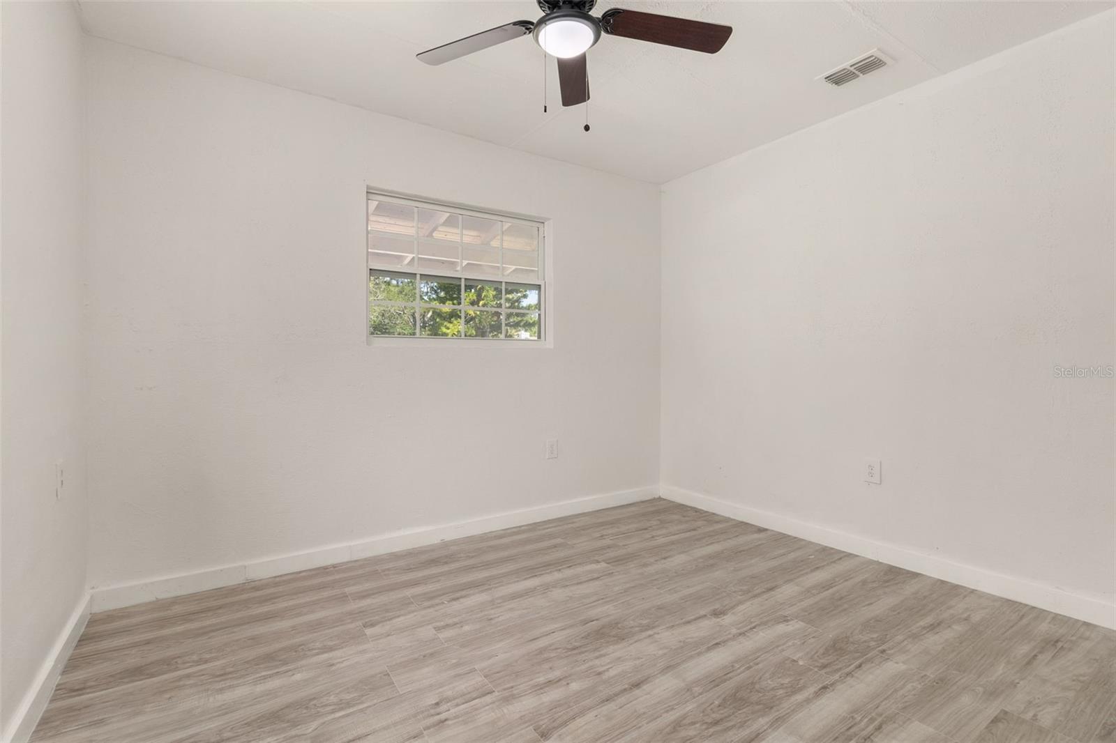 Image 22 of 24 For 1842 Puritan Avenue