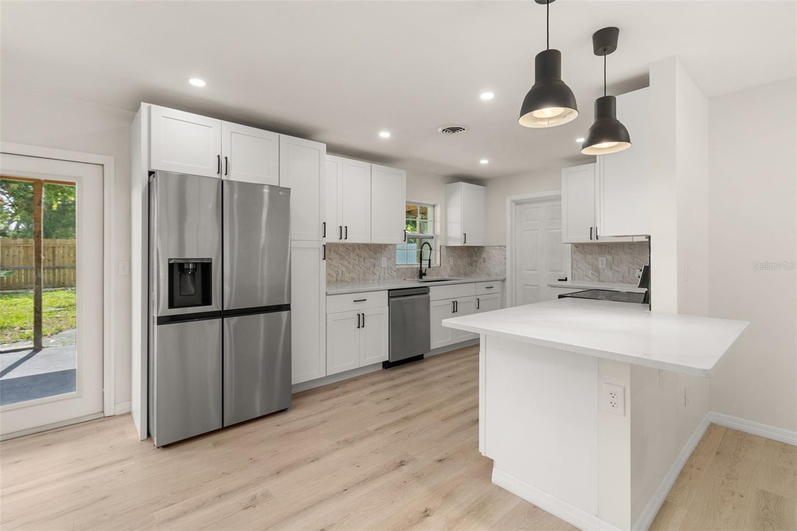 Image 4 of 24 For 1842 Puritan Avenue