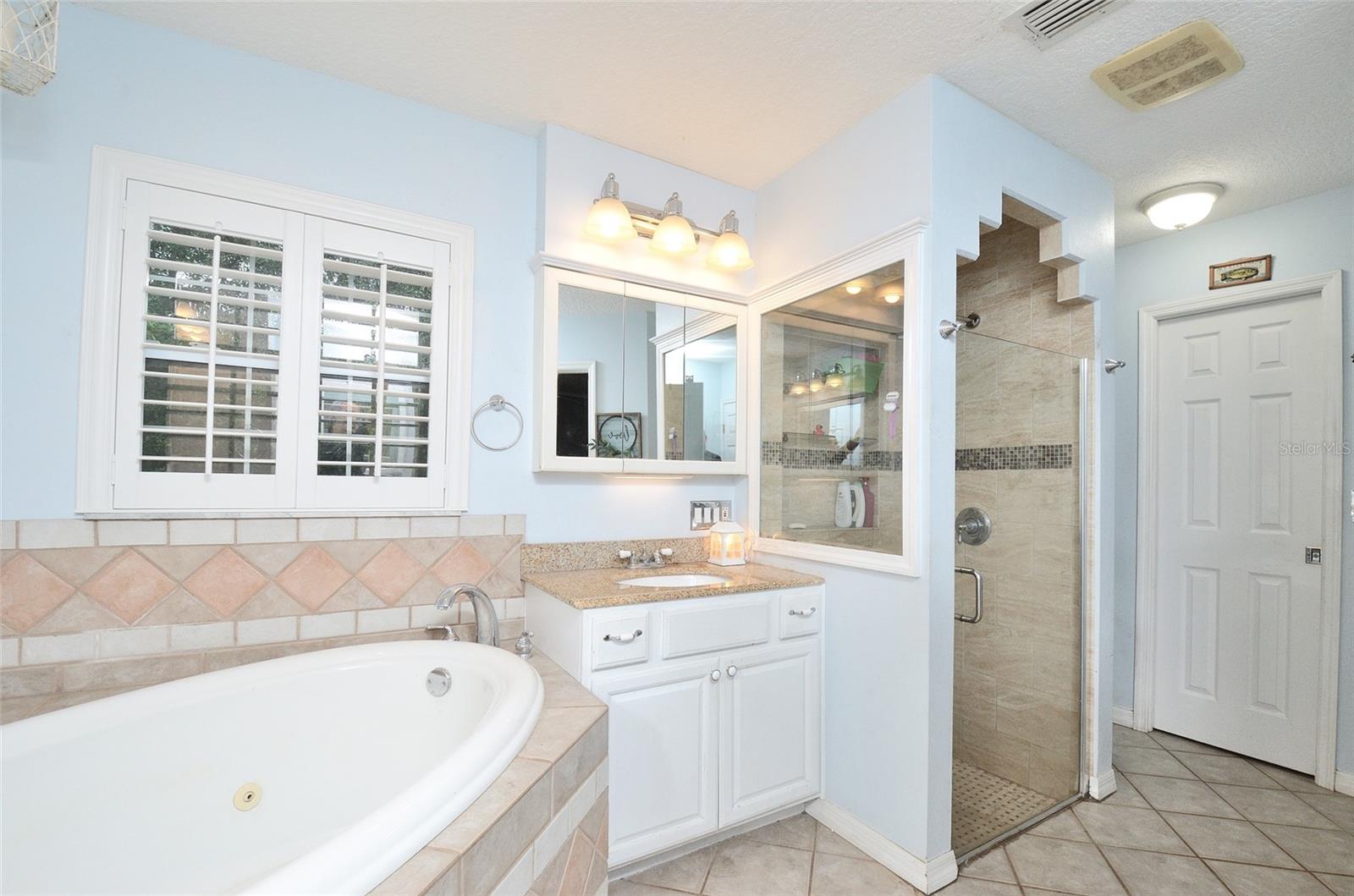 Image 33 of 50 For 822 Breen Road