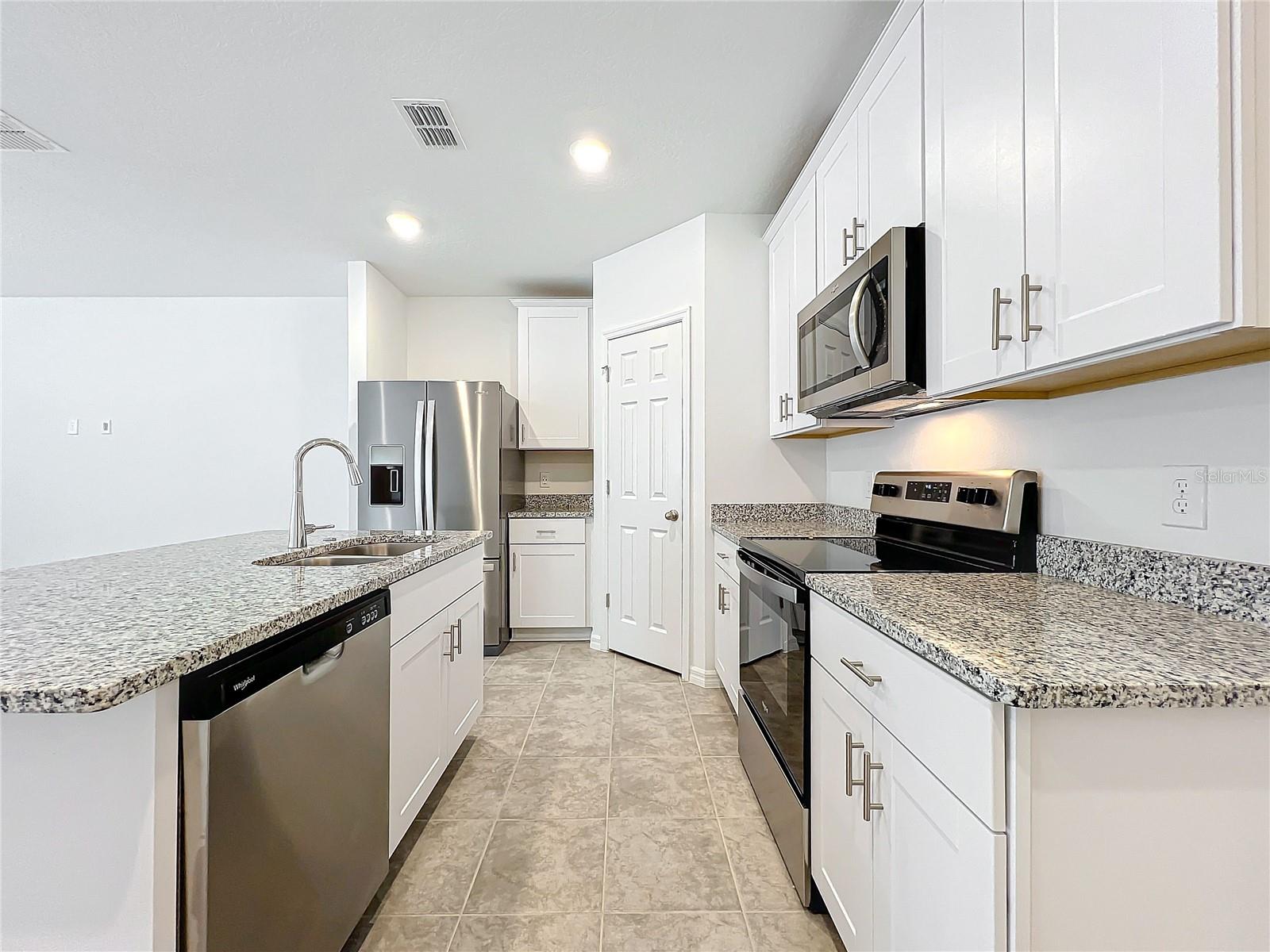 Image 5 of 30 For 2113 Crape Jasmine Lane
