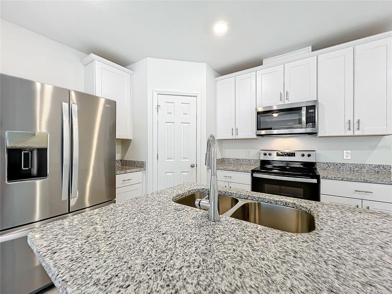 Image 6 of 30 For 2113 Crape Jasmine Lane