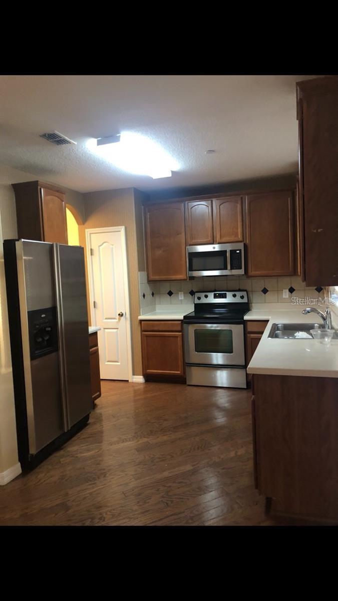 Image 4 of 10 For 5906 Tivoli Gardens Boulevard