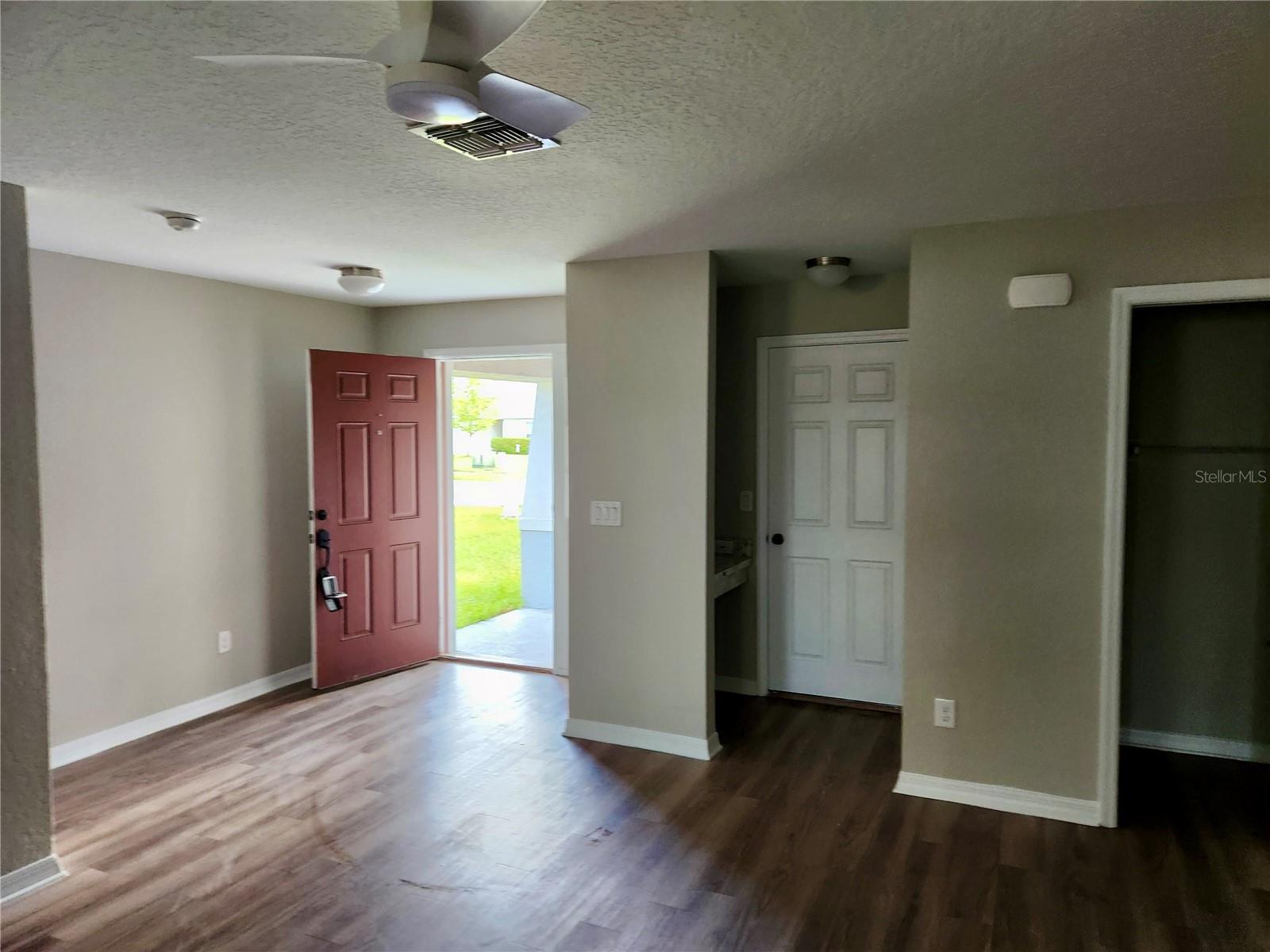 Image 5 of 15 For 4571 Calumet Drive
