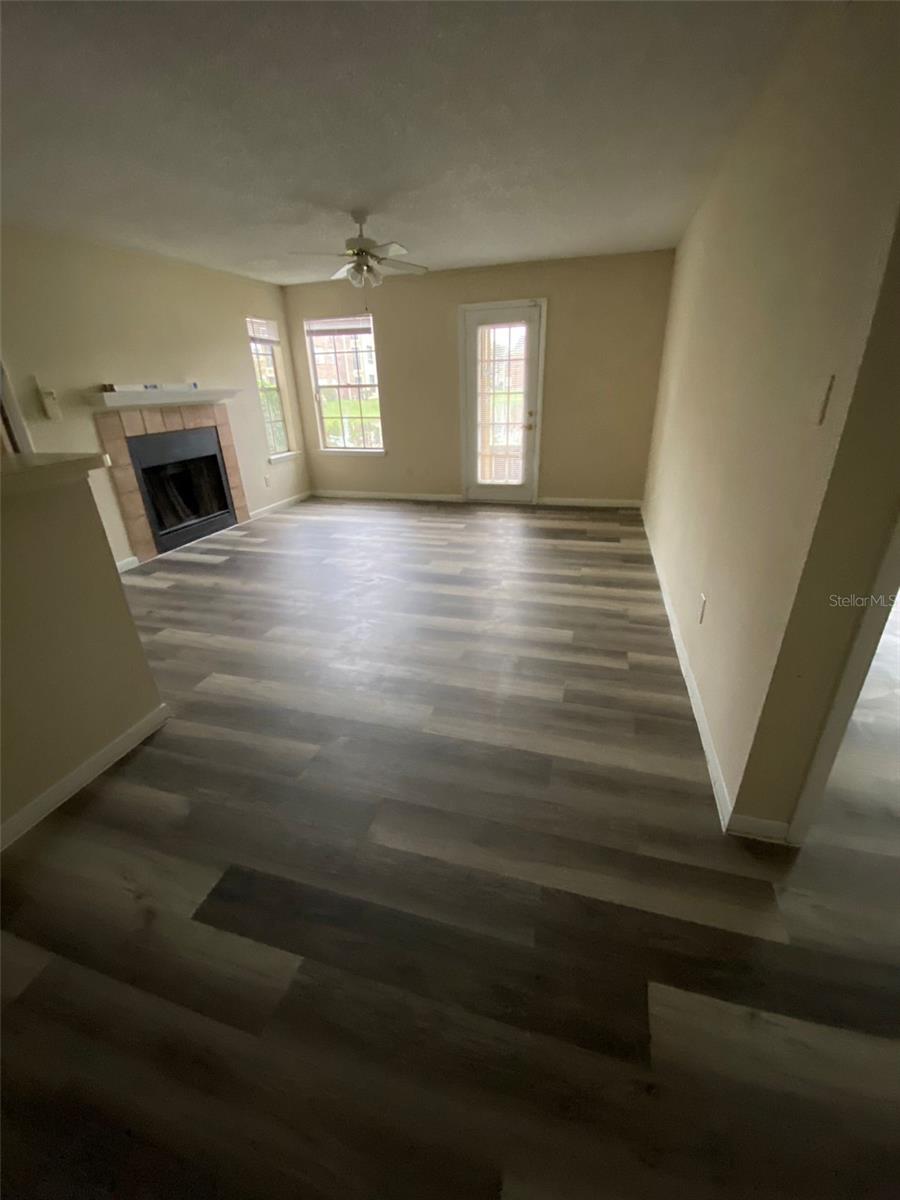 Image 2 of 11 For 5501 Rosebriar Way 108
