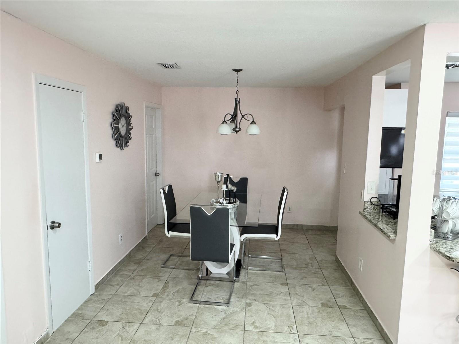Image 12 of 25 For 1126 Orwell Avenue