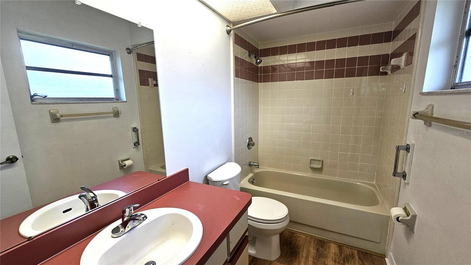 Image 20 of 24 For 6462 Mechler Street