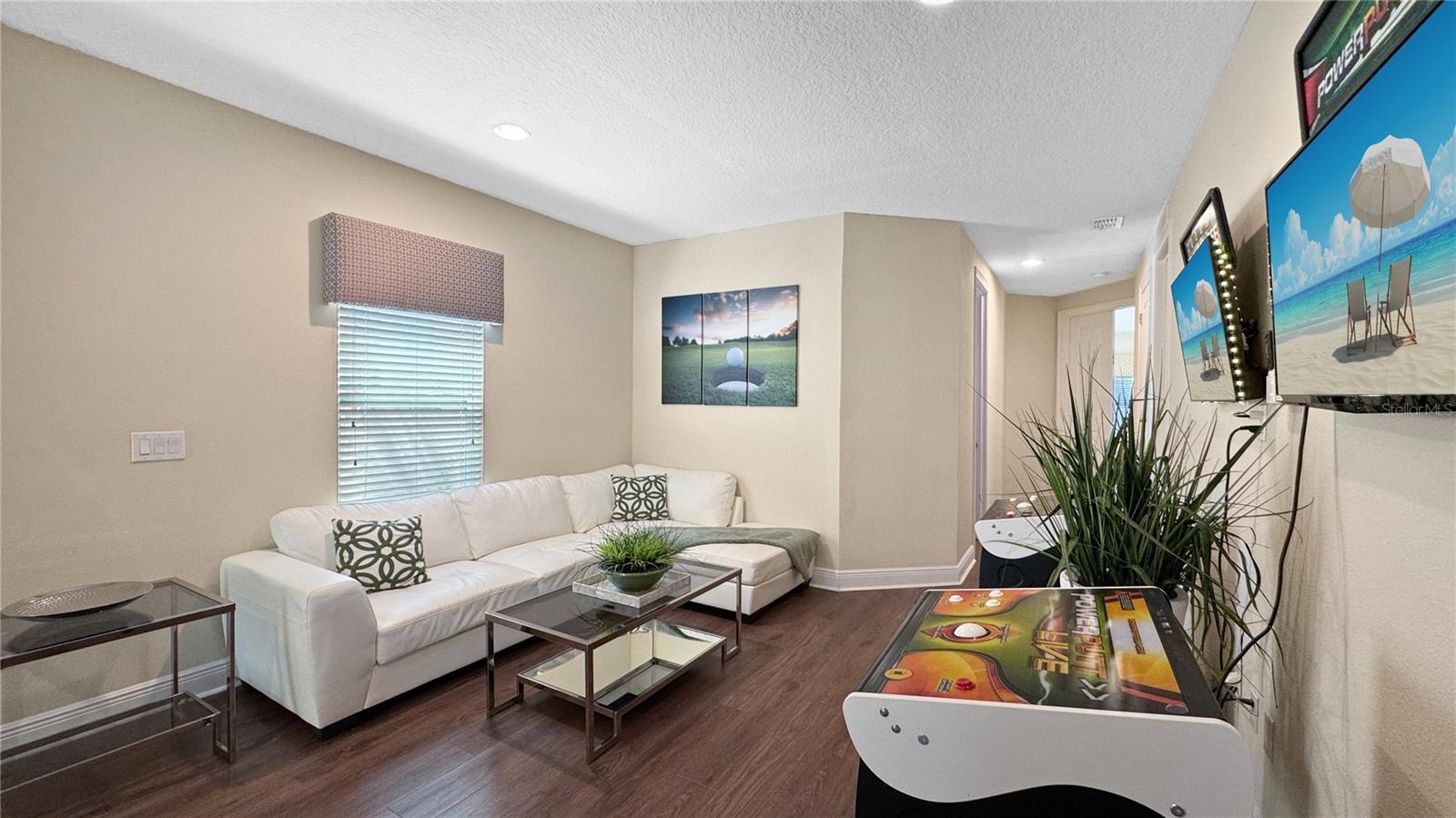 Image 20 of 49 For 1228 Castle Pines Court
