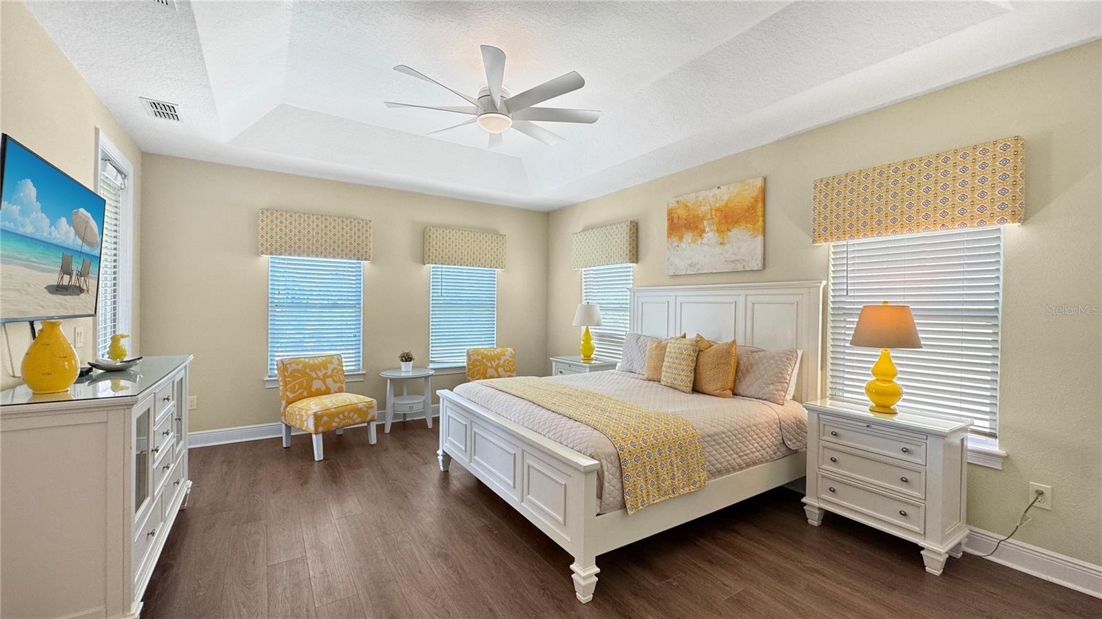 Image 21 of 49 For 1228 Castle Pines Court