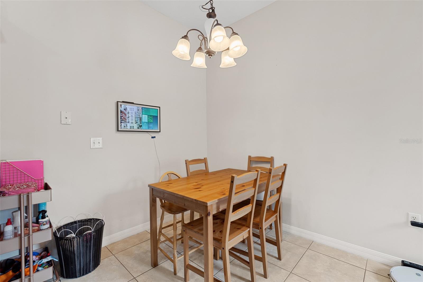 Image 8 of 56 For 7144 Five Oaks Drive