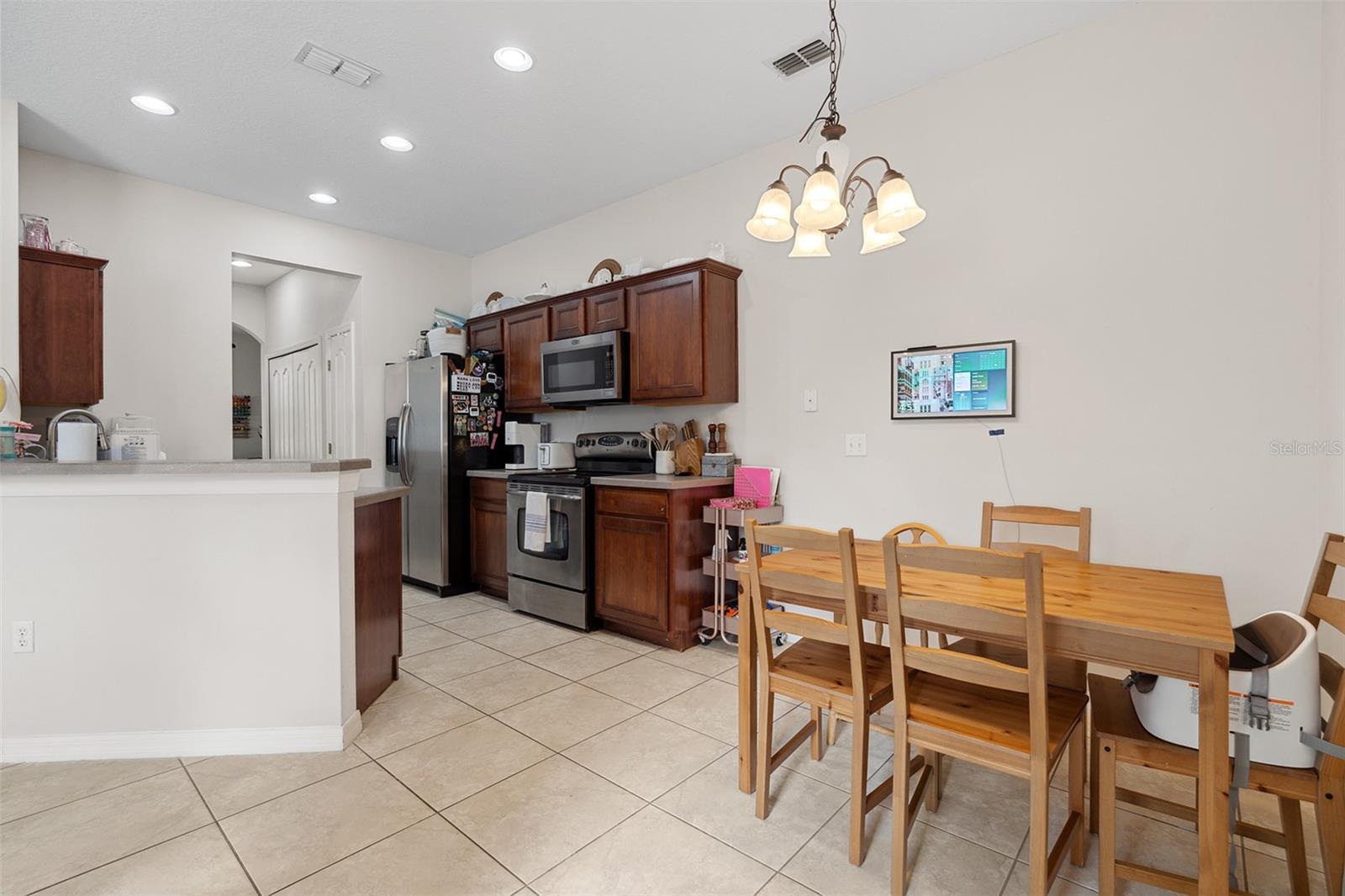 Image 9 of 56 For 7144 Five Oaks Drive